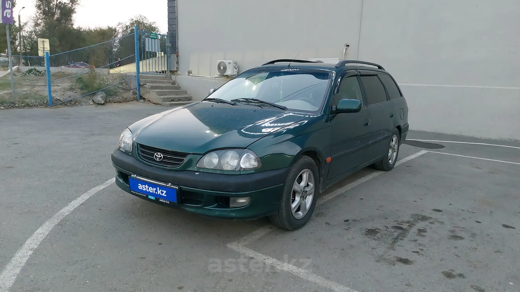 Toyota Avensis 1998