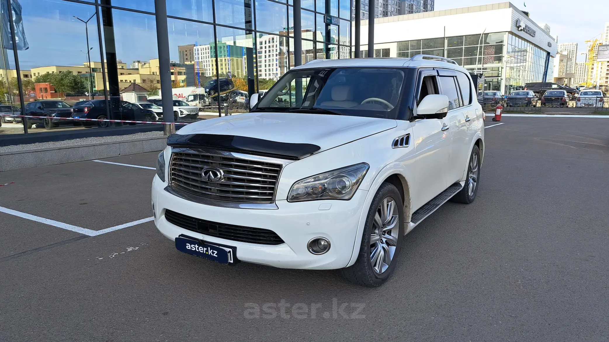 Infiniti QX56 2011