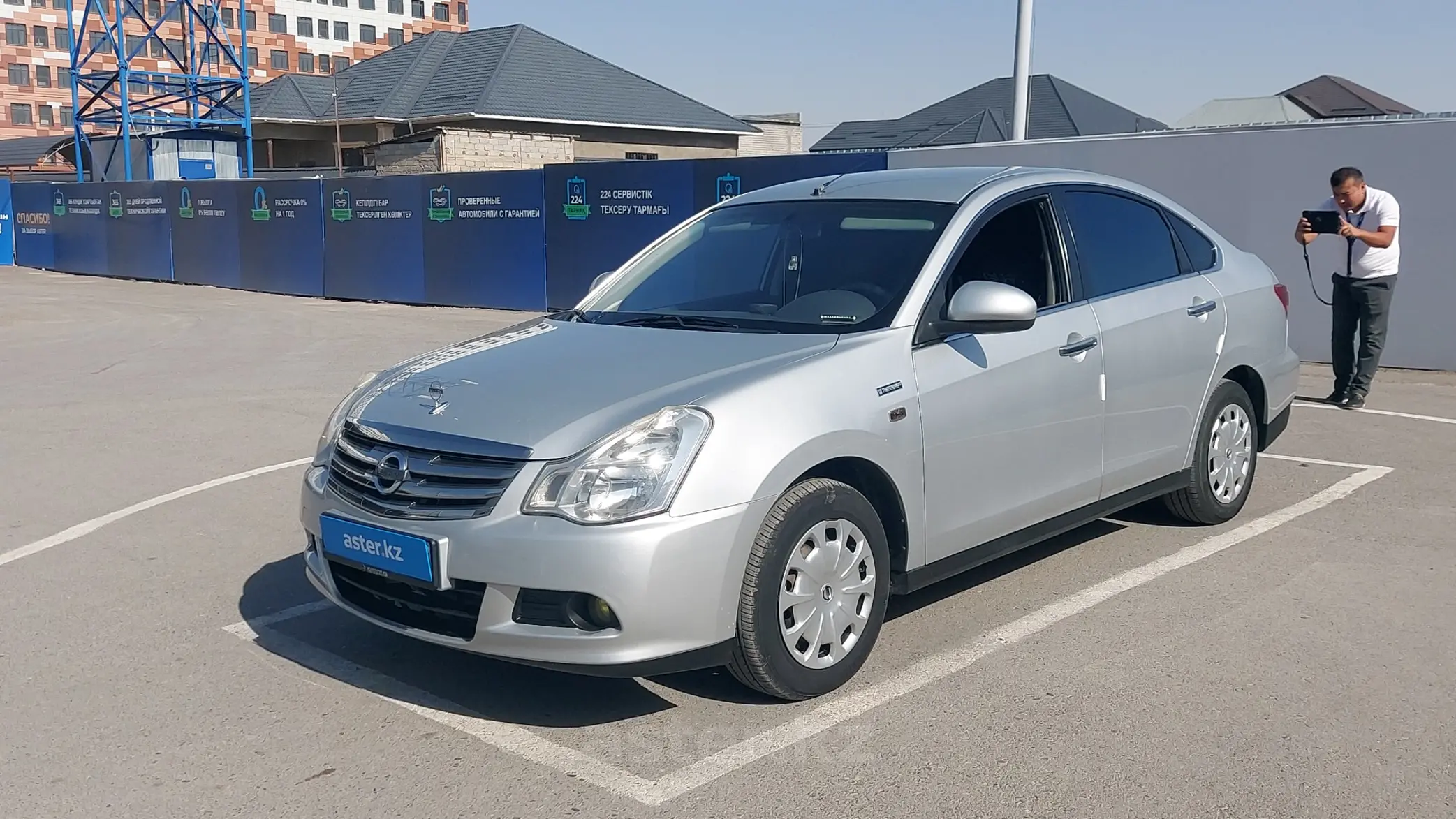 Nissan Almera 2015