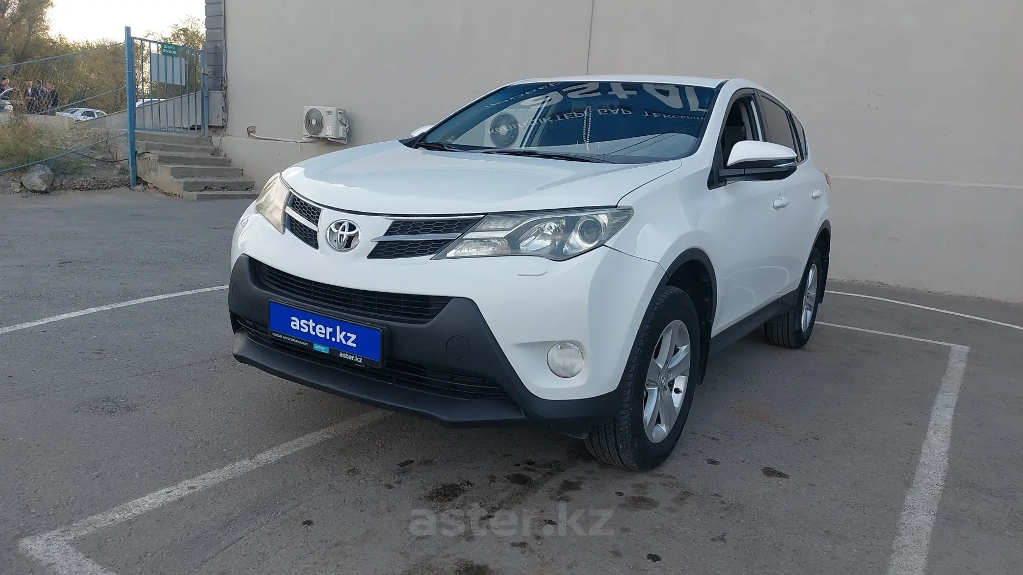 Toyota RAV4 2013