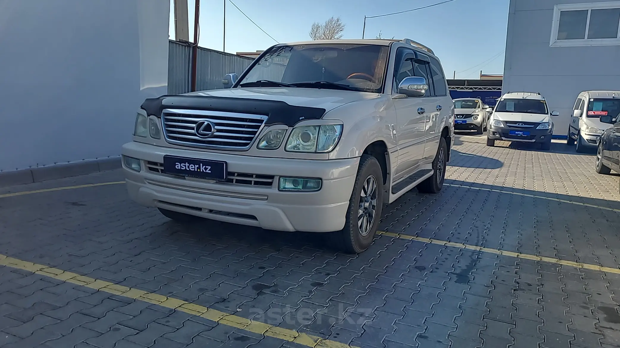 Lexus LX 2003