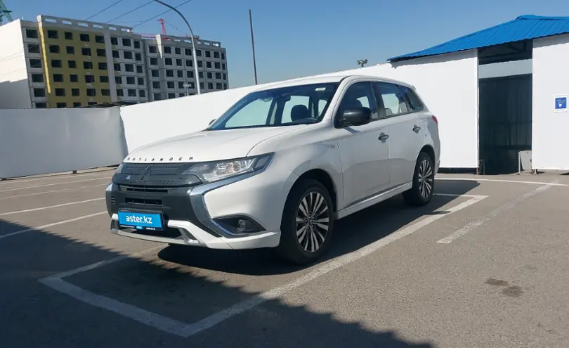 Mitsubishi Outlander 2022 года за 12 500 000 тг. в Алматы