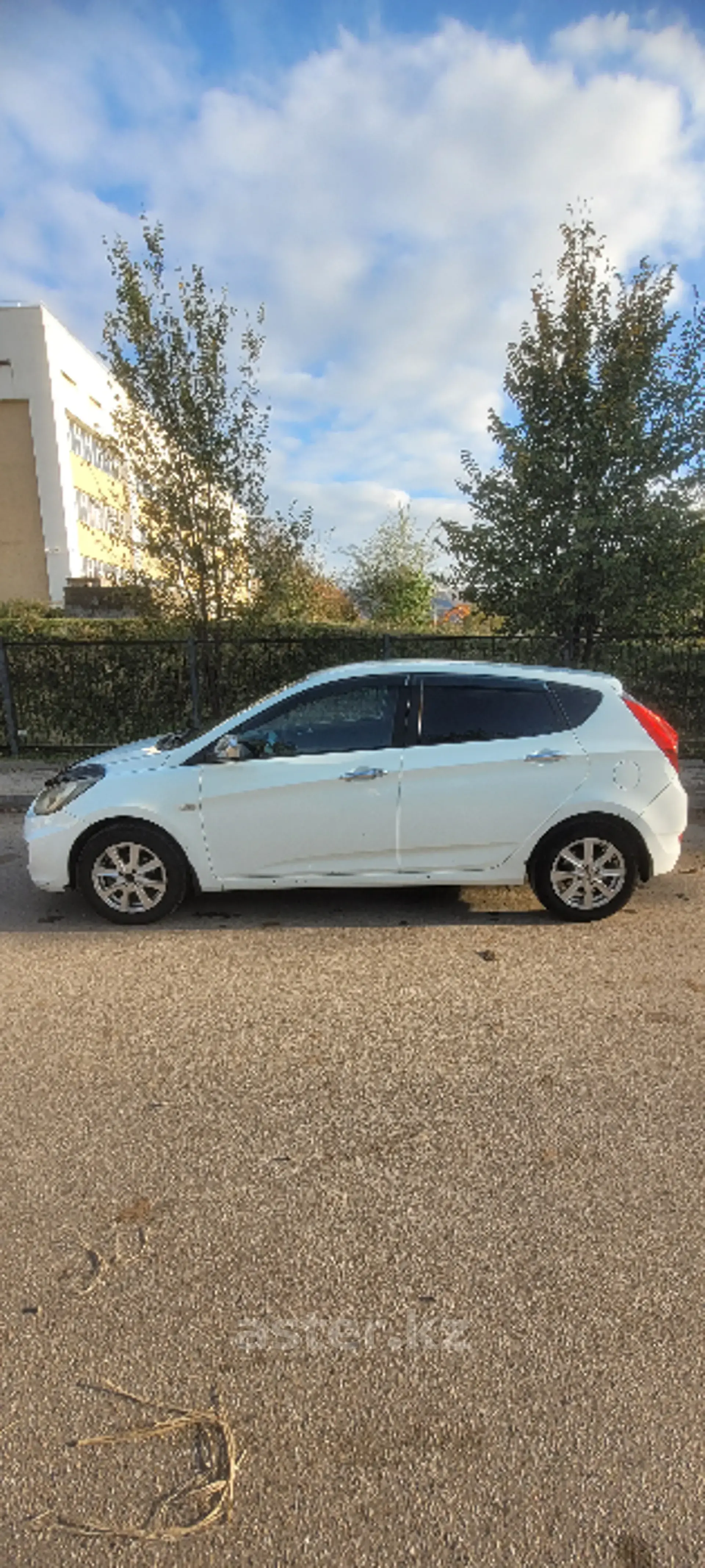 Hyundai Accent 2012