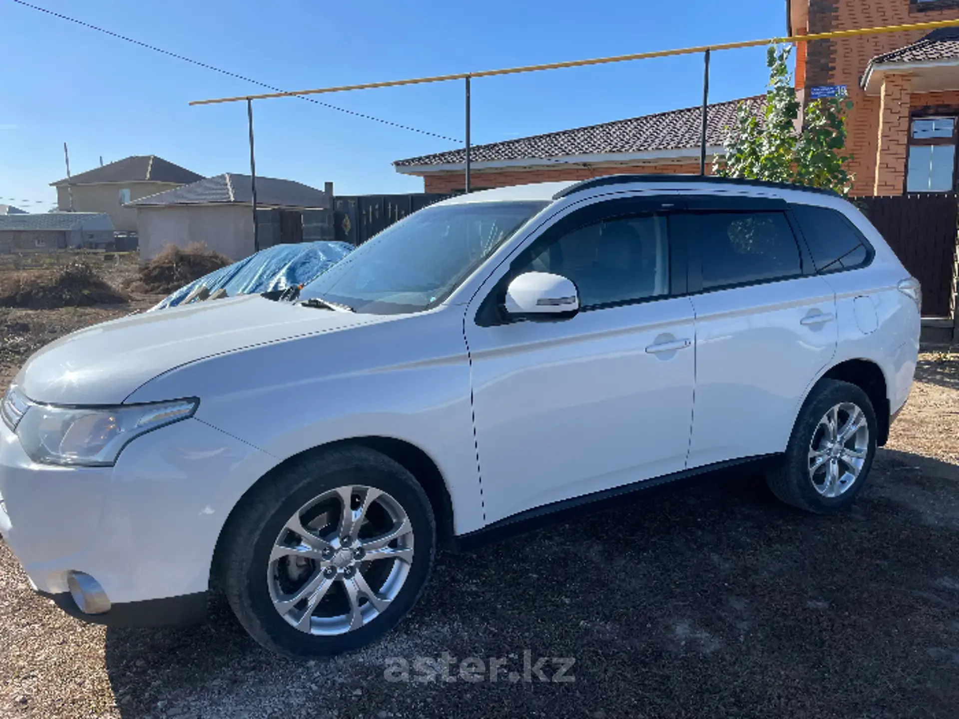 Mitsubishi Outlander 2013