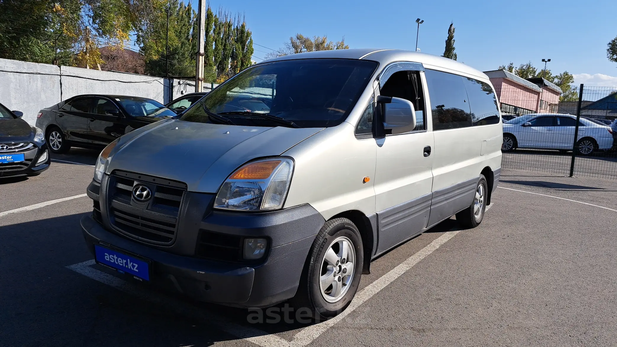 Hyundai H-1 2004