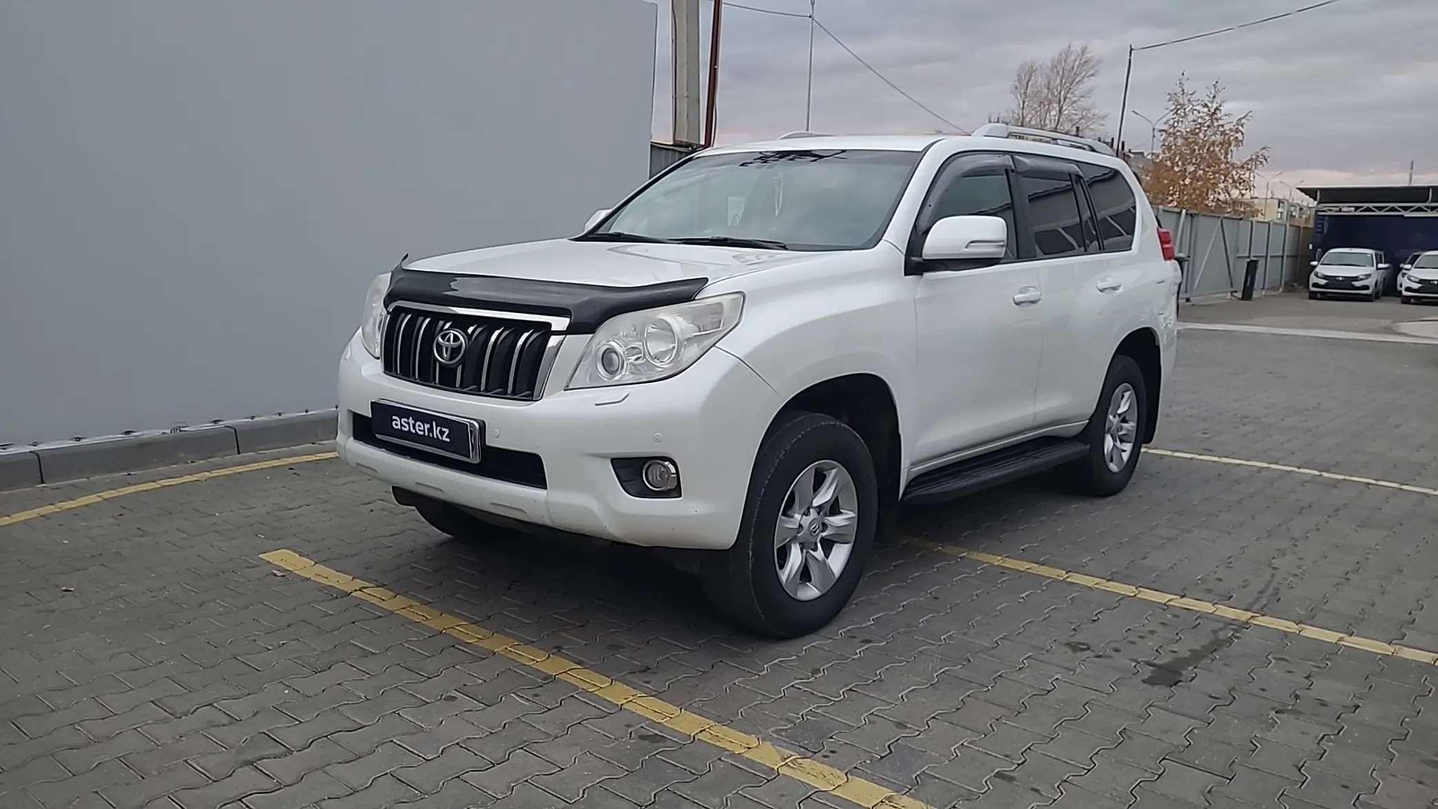 Toyota Land Cruiser Prado 2011