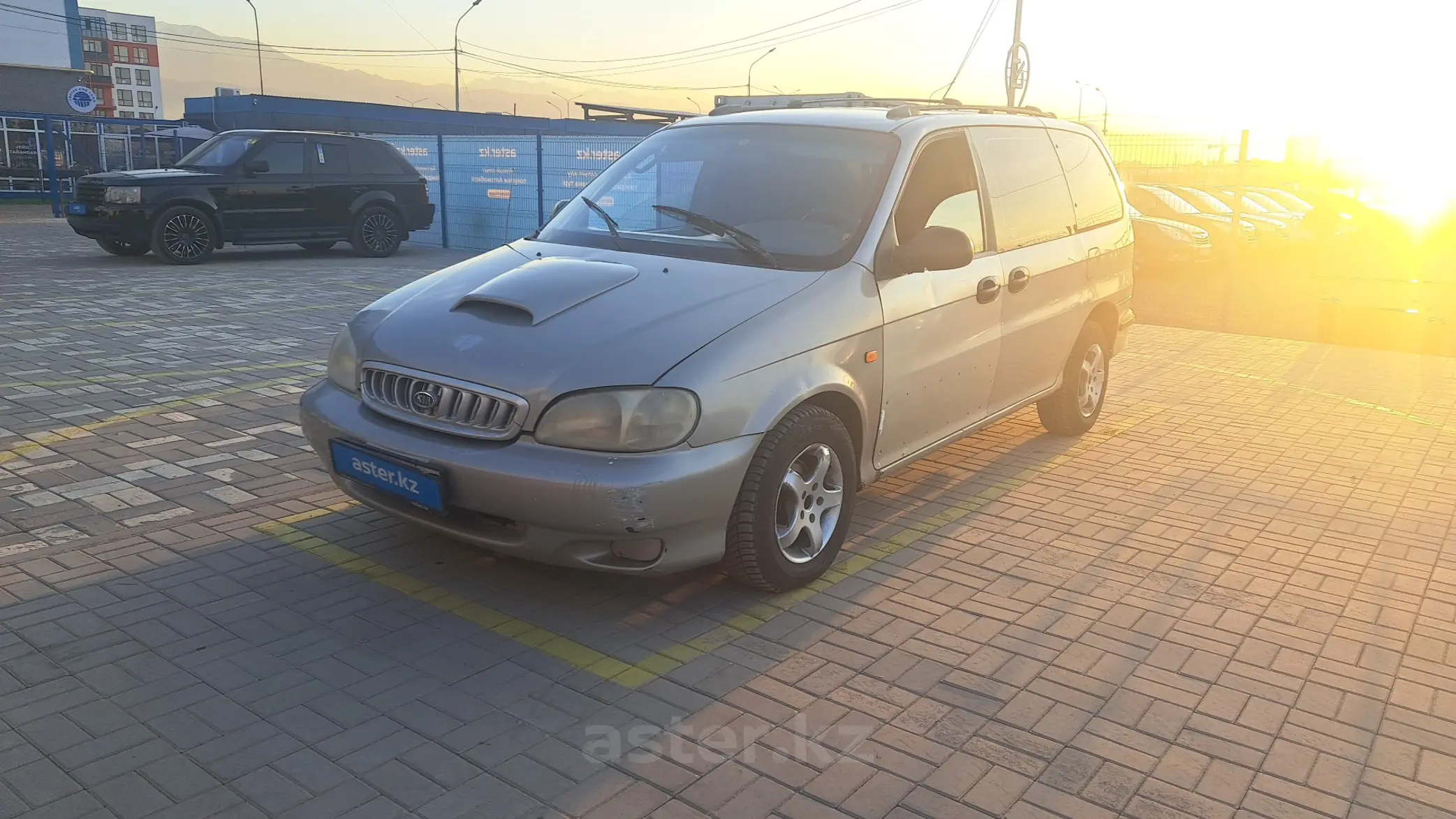 Kia Carnival 2000