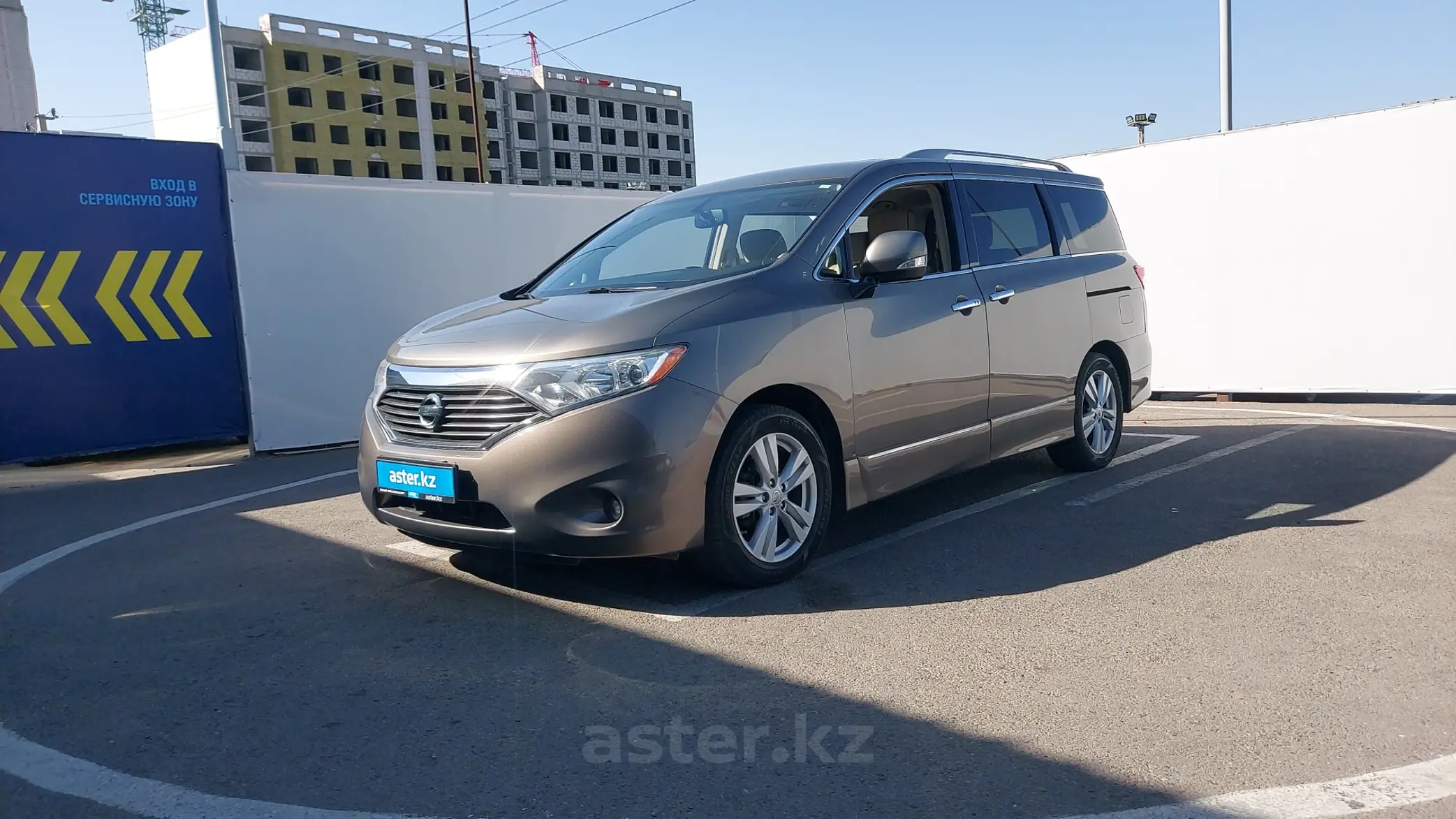 Nissan Quest 2015