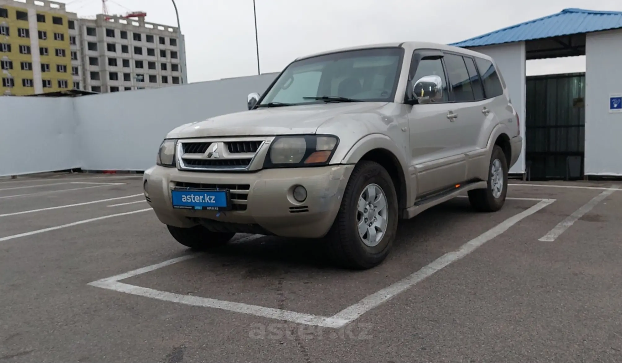 Mitsubishi Pajero 2004