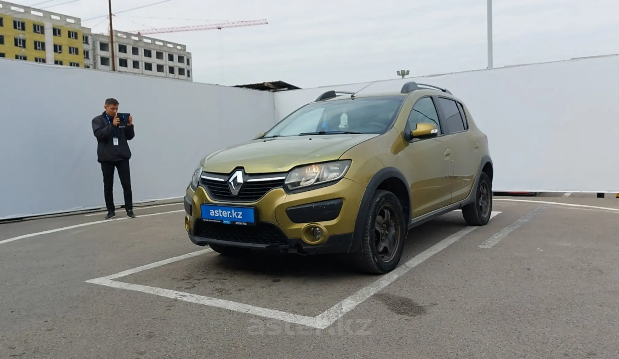 Renault Sandero 2015