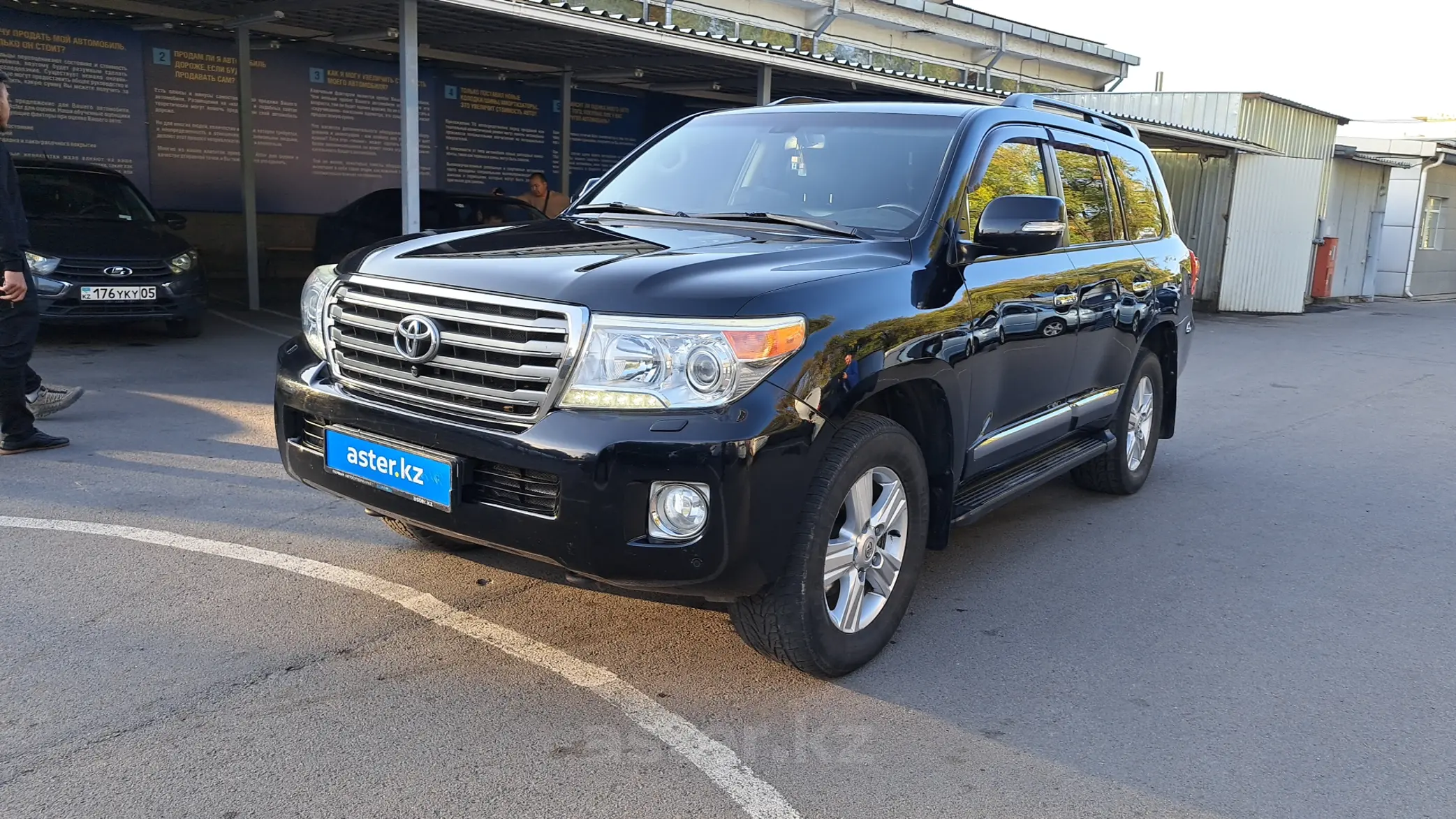 Toyota Land Cruiser 2012