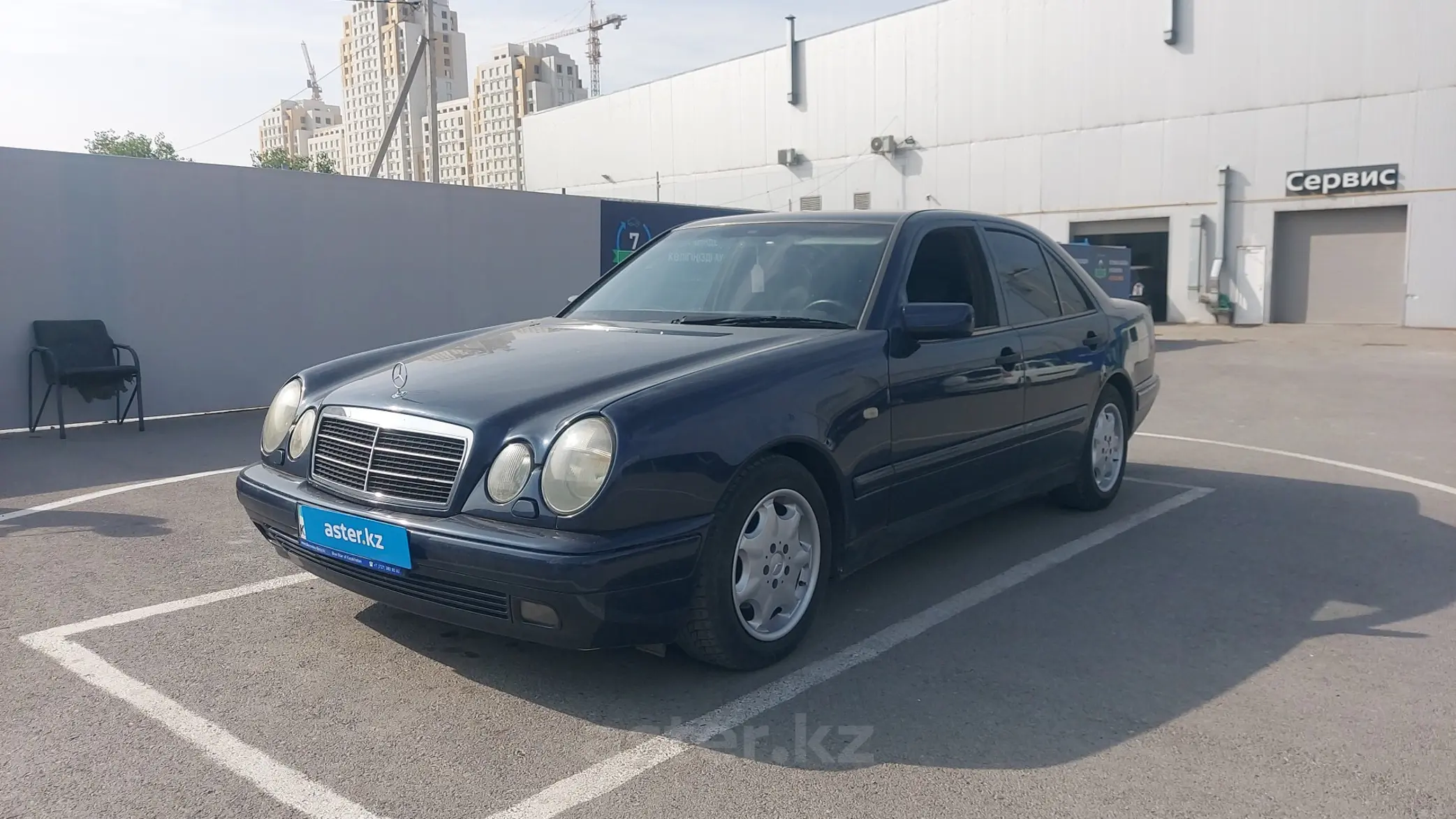 Мерседес шымкент. Mercedes e class 1999. Мерседес е 320 1999. Мерседес s320 1999. Мерседес s200 1999.