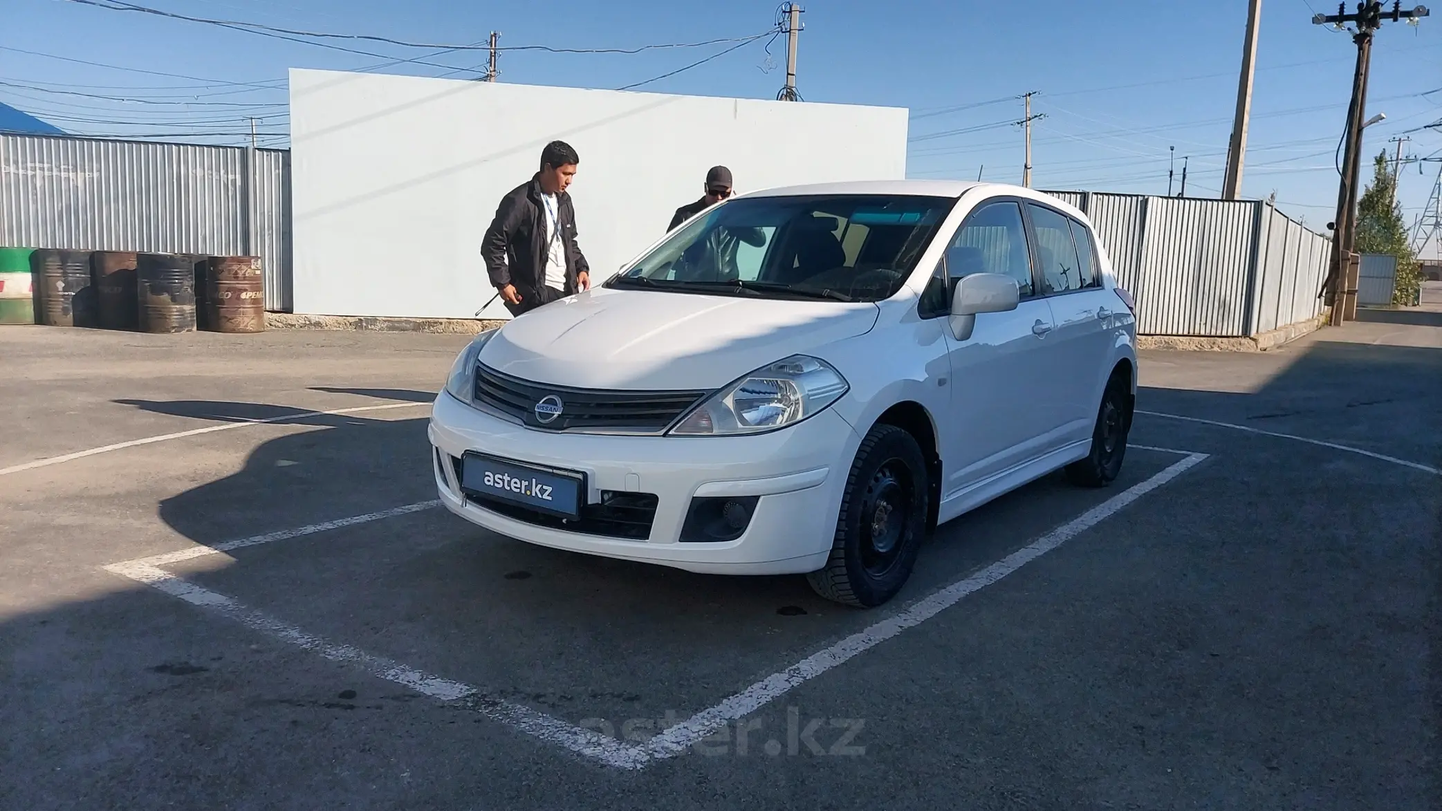 Nissan Tiida 2012