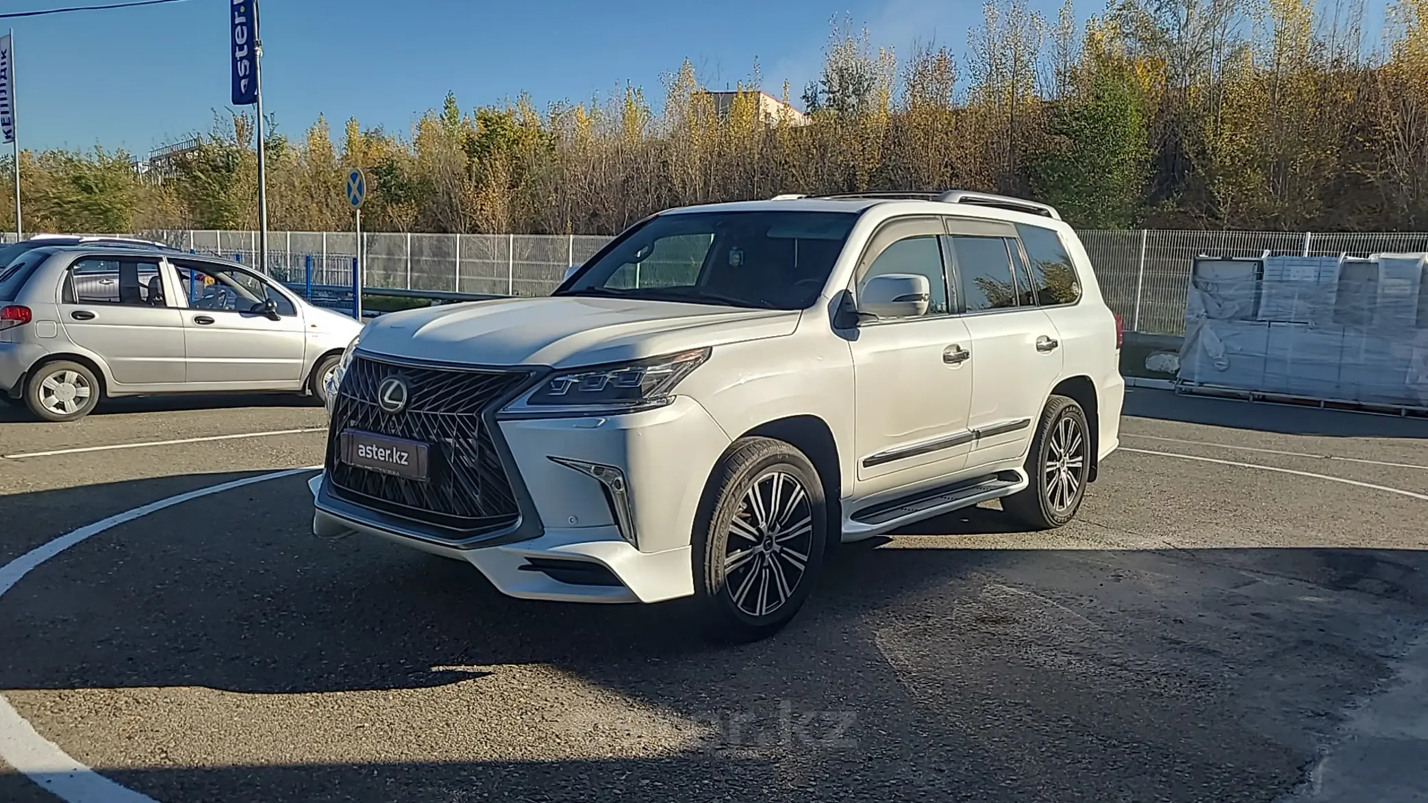 Lexus LX 2012