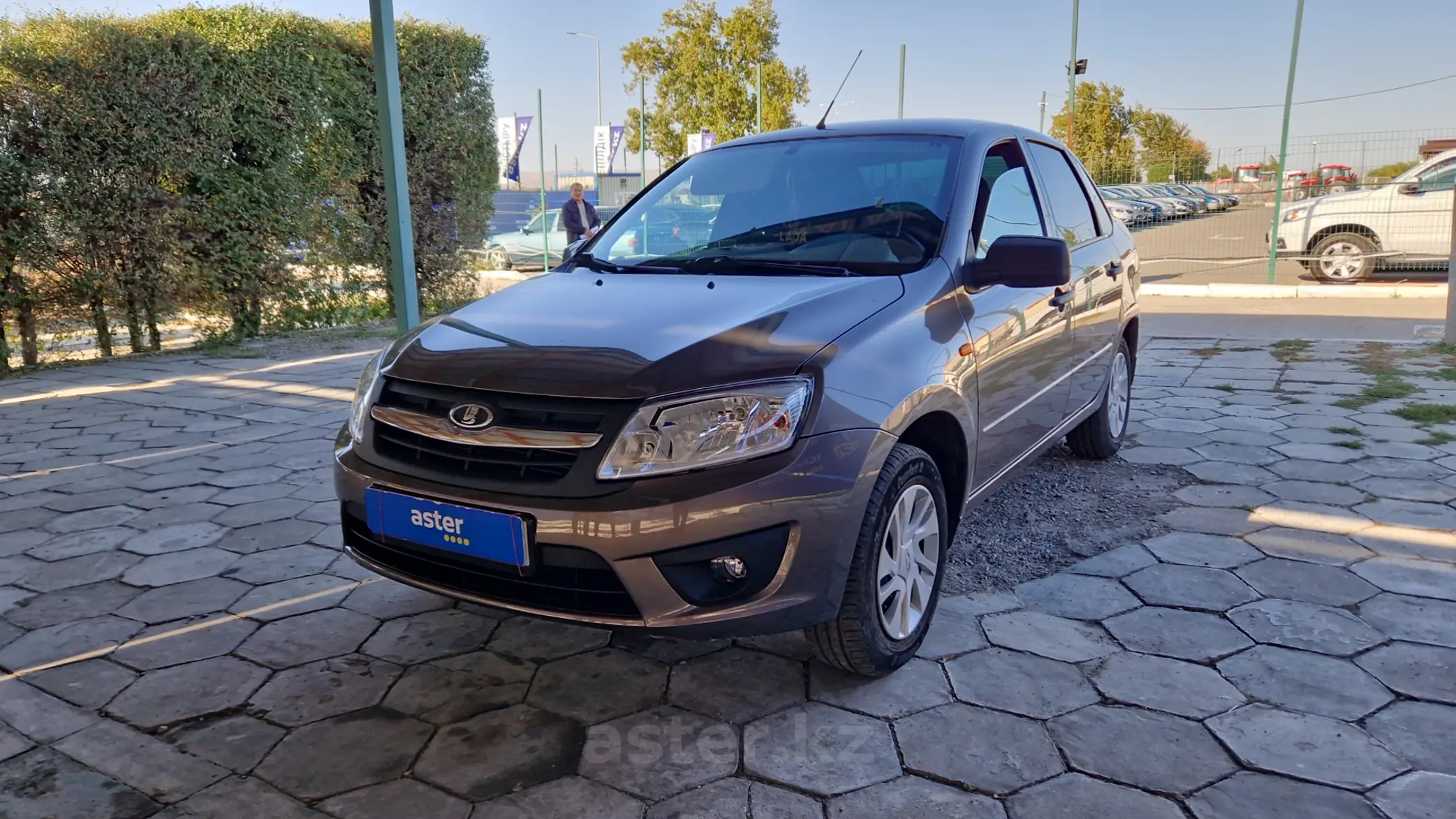 LADA (ВАЗ) Granta 2015