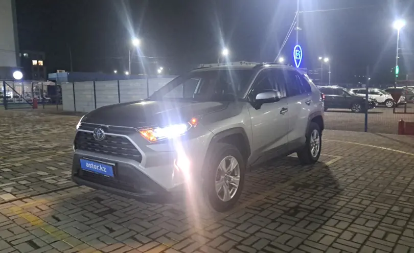 Toyota RAV4 2020 года за 17 000 000 тг. в Алматы