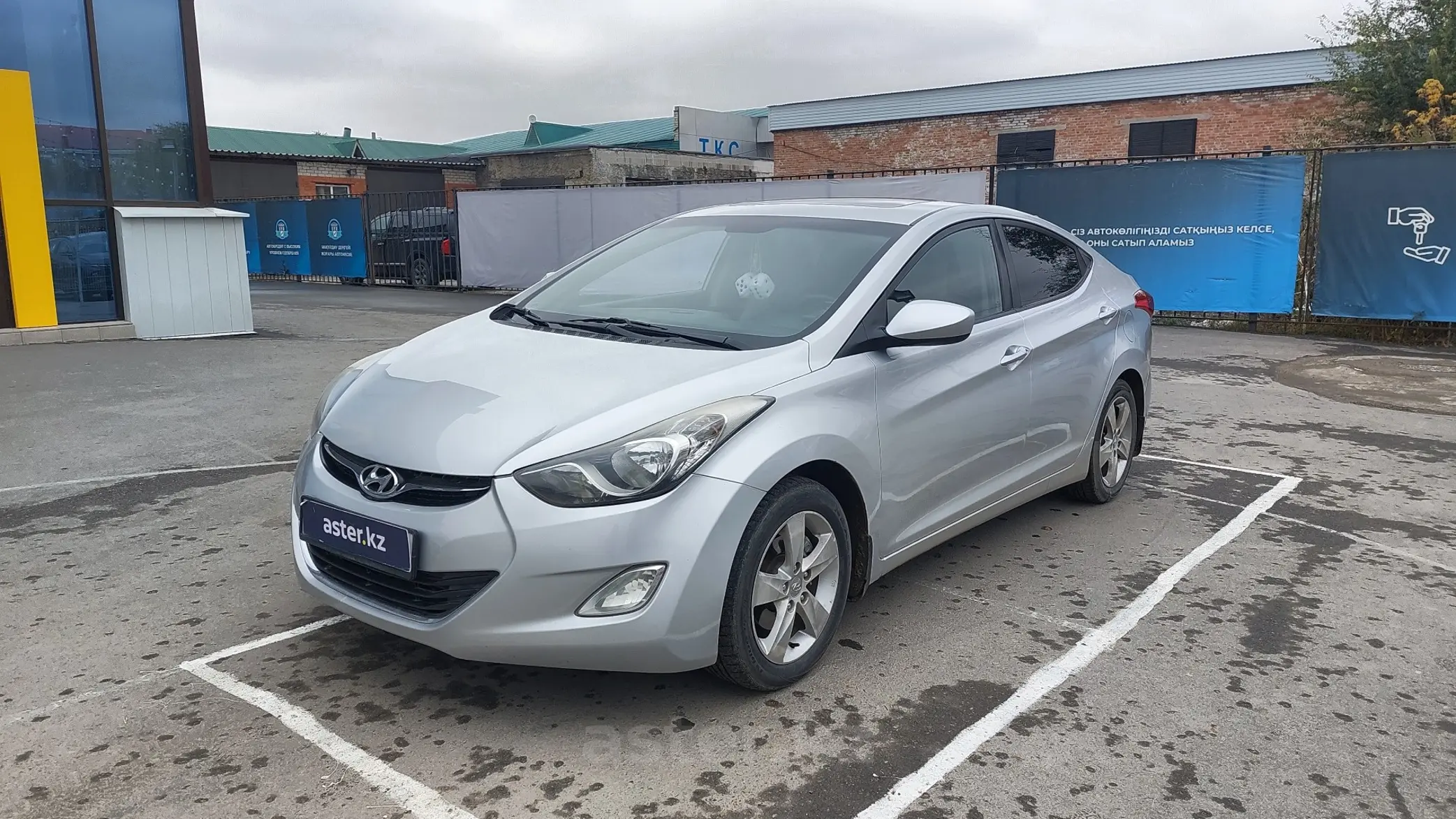 Hyundai Elantra 2011