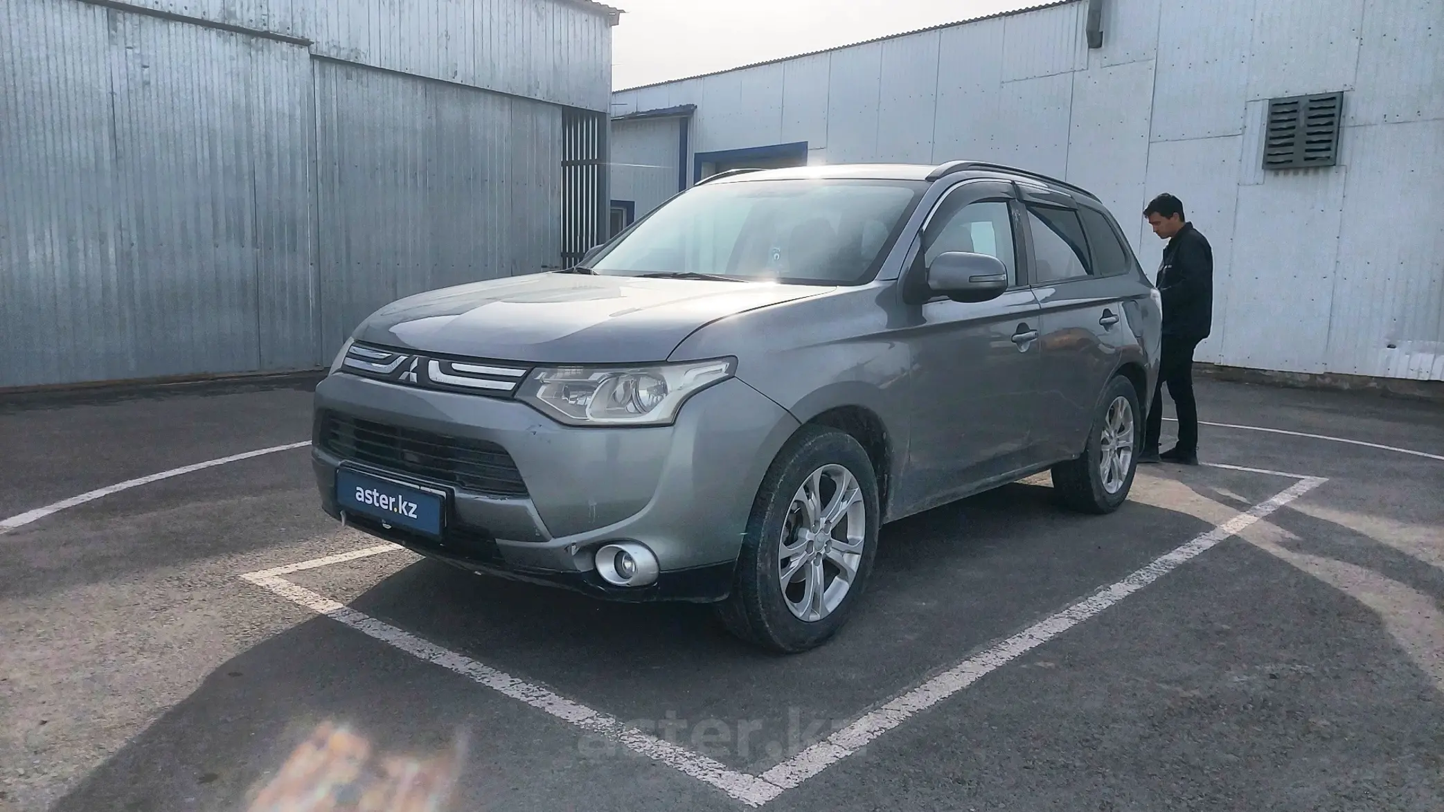 Mitsubishi Outlander 2012