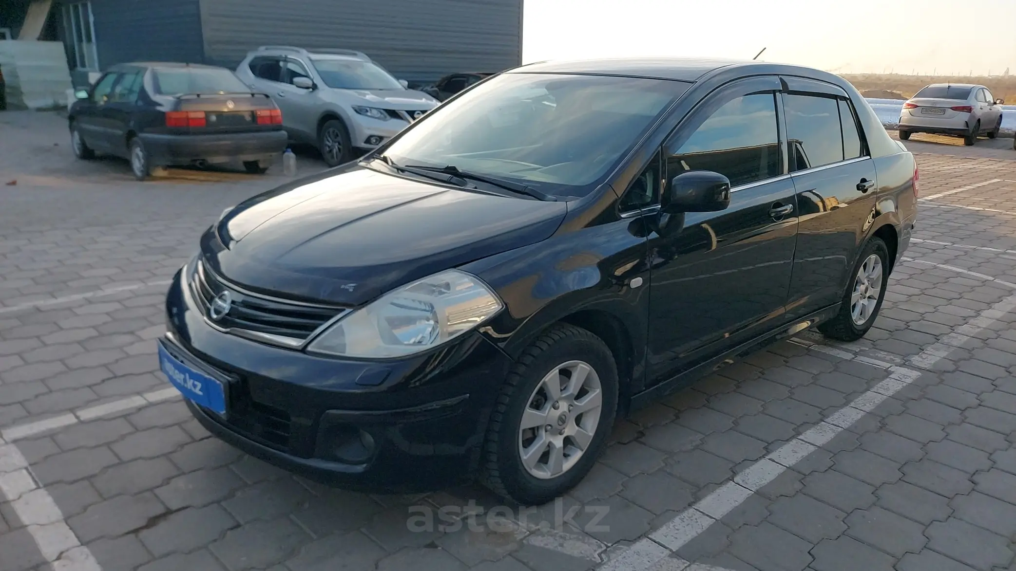 Nissan Tiida 2013