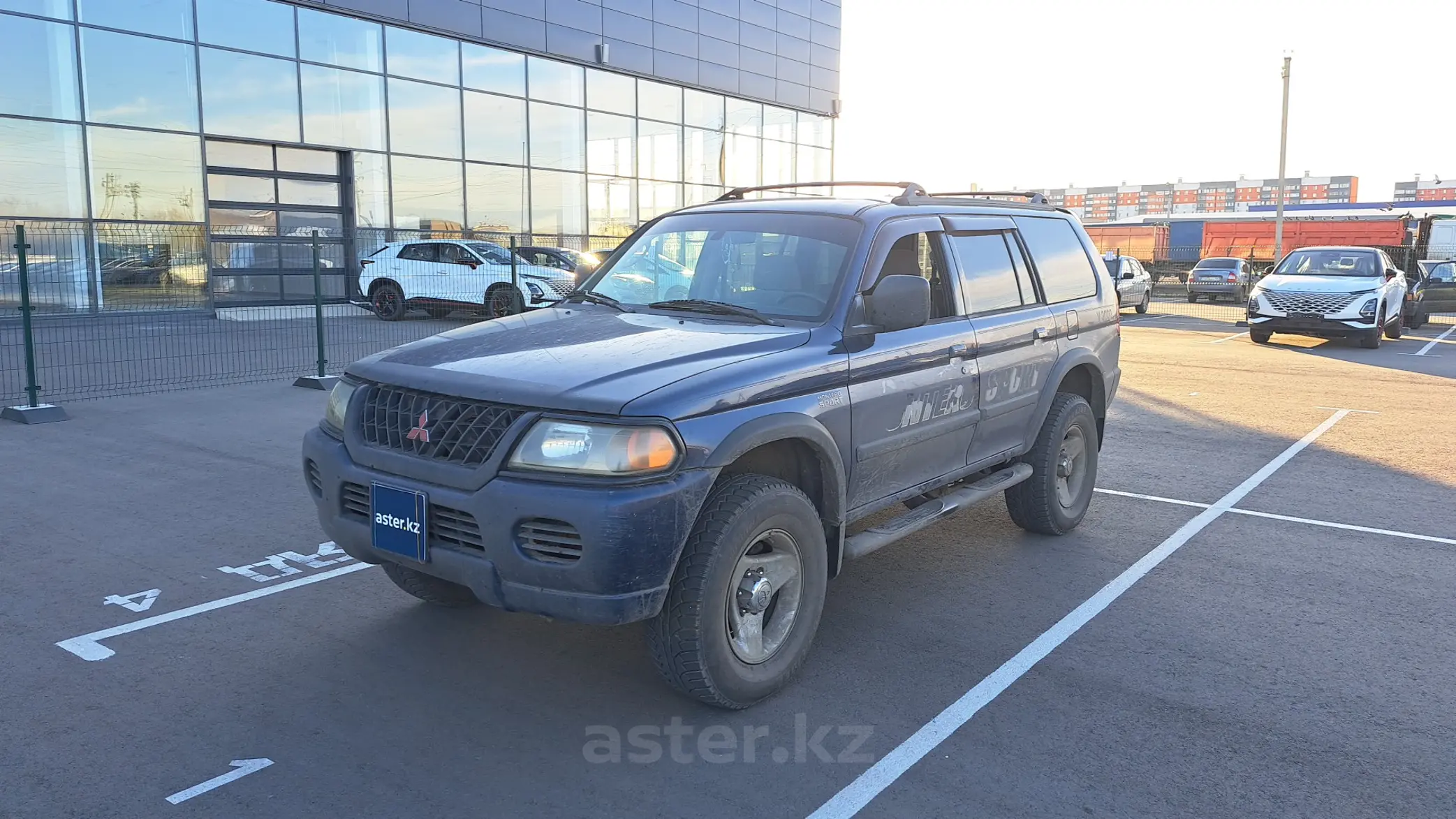 Mitsubishi Montero Sport 2000