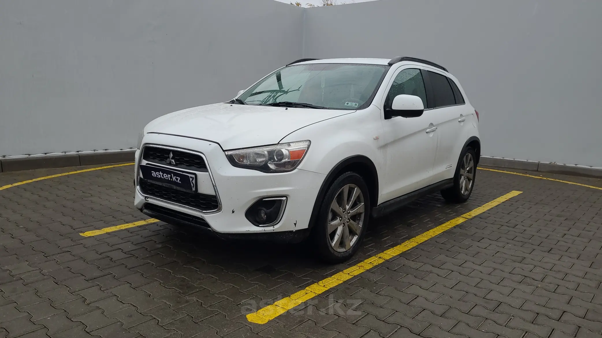 Mitsubishi Outlander Sport 2013