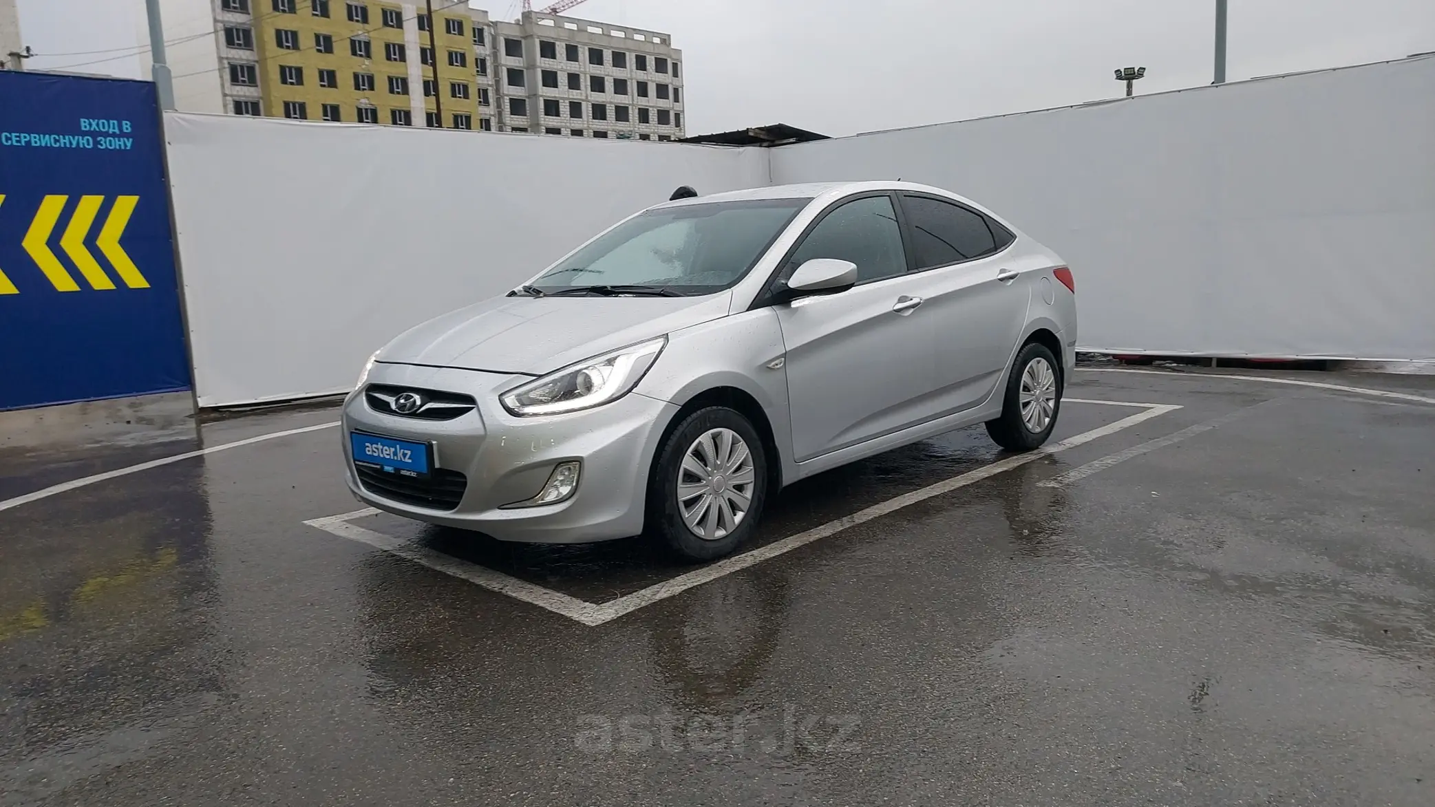 Hyundai Accent 2013