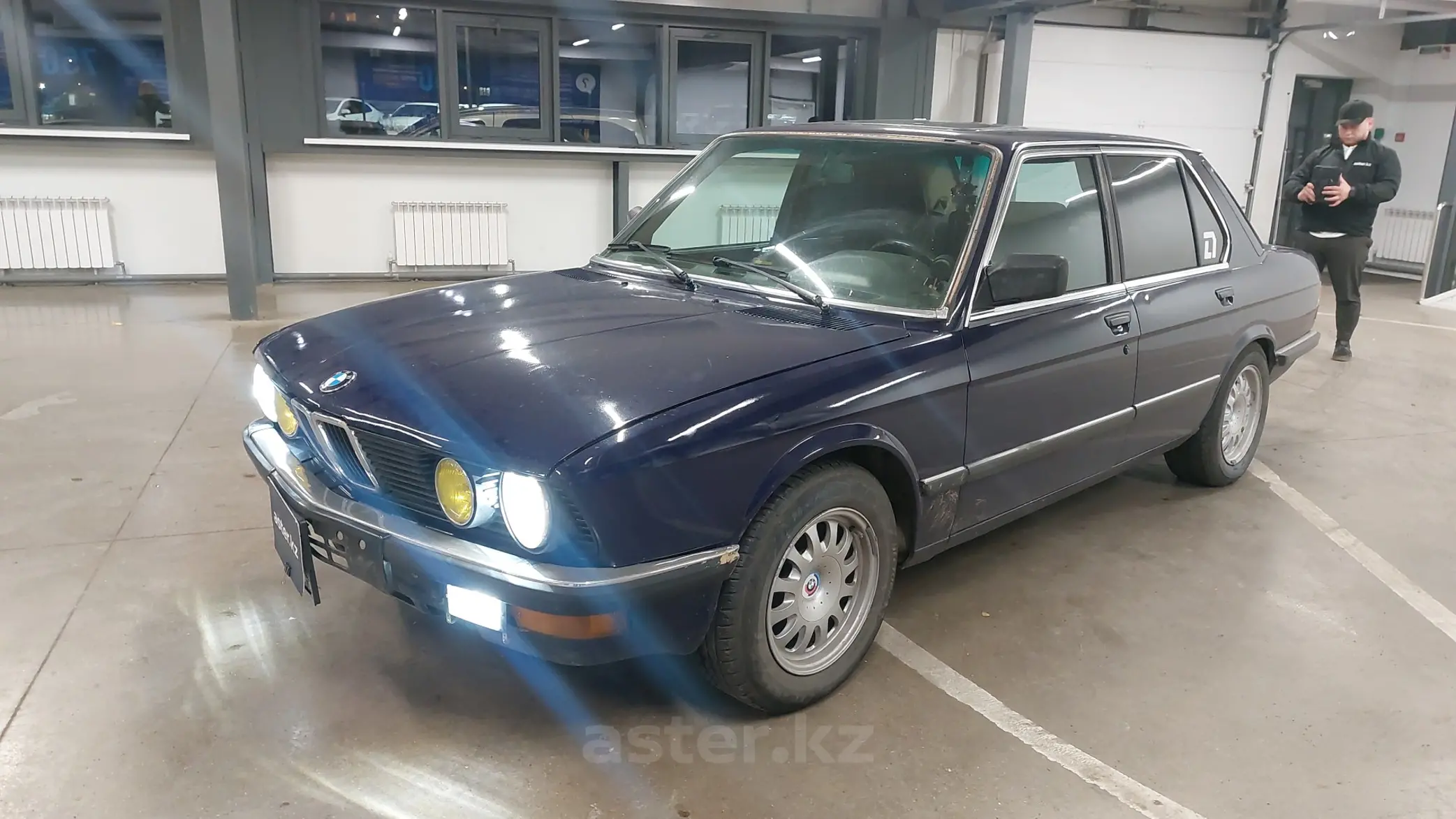 BMW 5 серии 1985