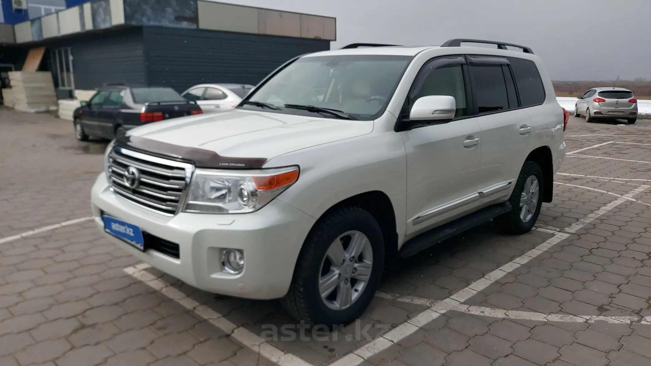 Toyota Land Cruiser 2013