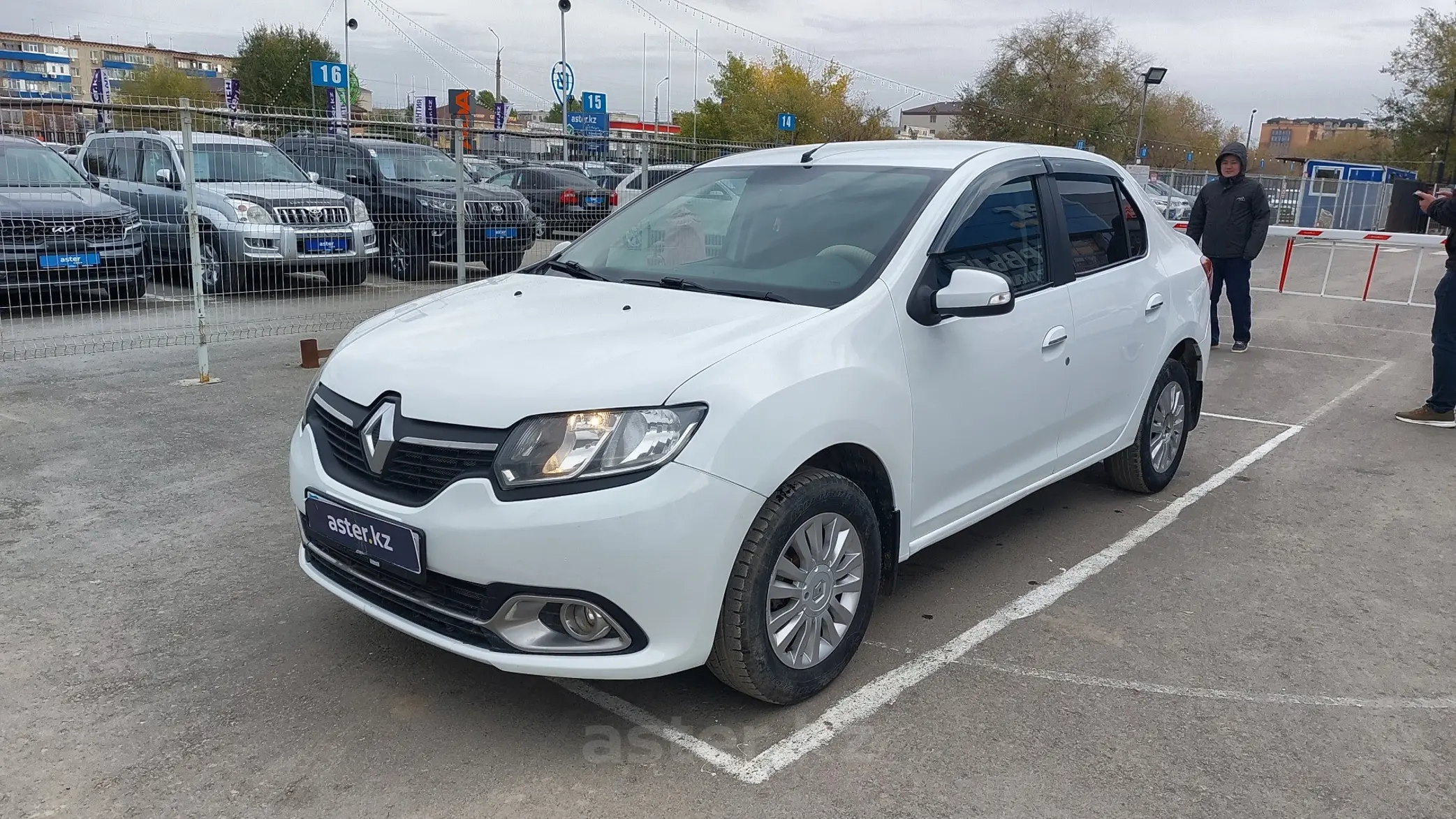 Renault Logan 2016