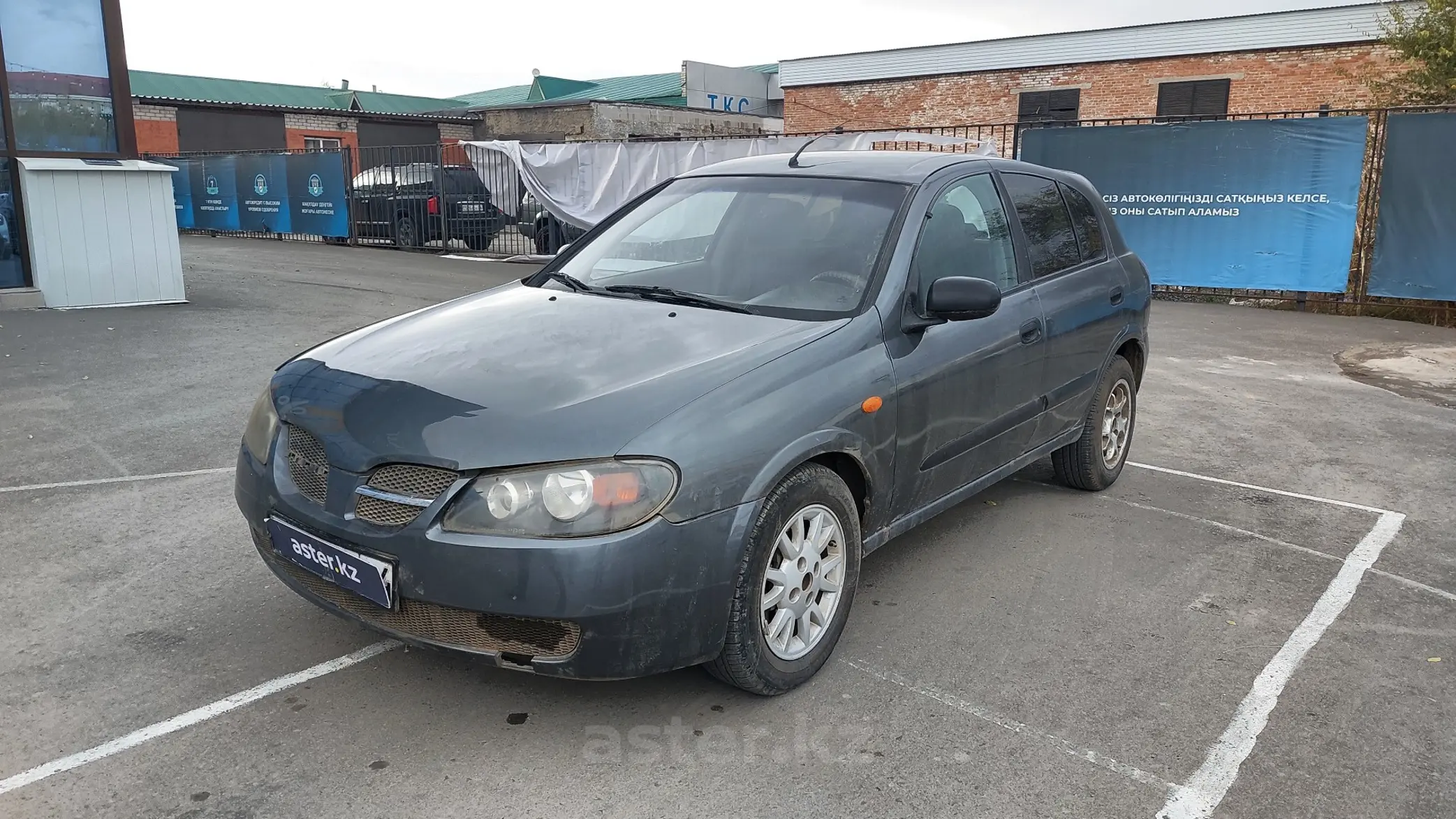 Nissan Almera 2002