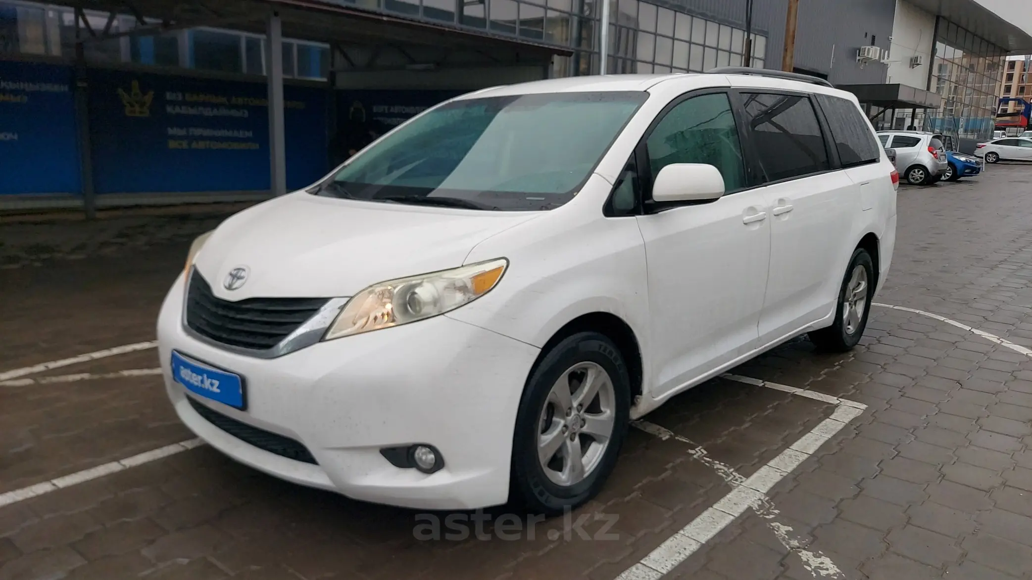 Toyota Sienna 2010