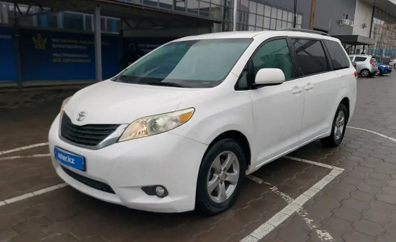 Toyota Sienna 2010 РіРѕРґ