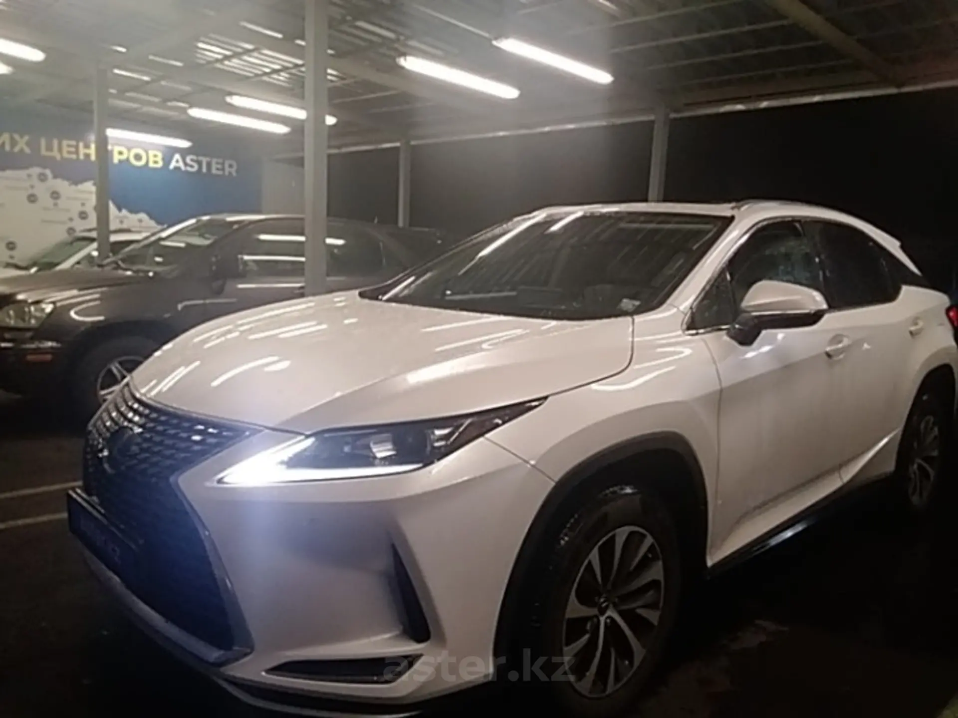 Lexus RX 2021