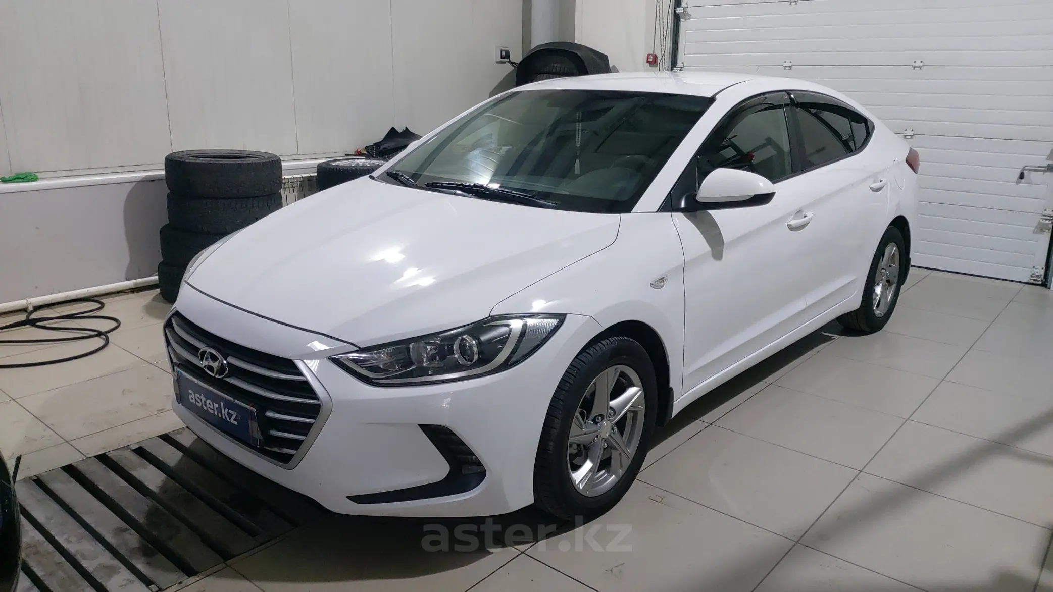 Hyundai Elantra 2017