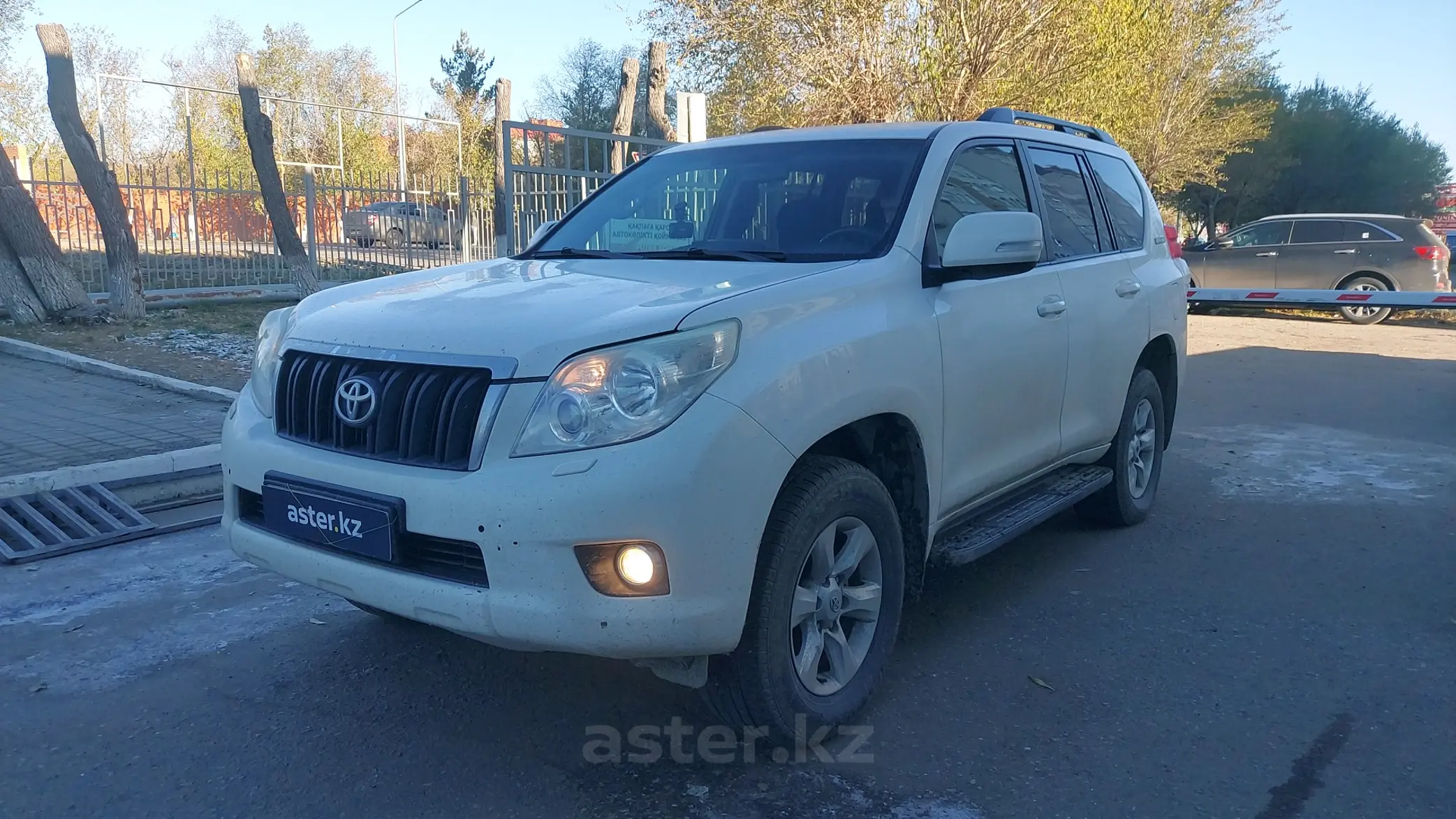 Toyota Land Cruiser Prado 2011