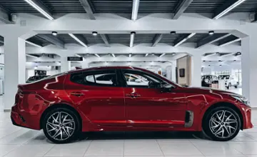 Kia Stinger 2023 года за 19 290 000 тг. в Усть-Каменогорск фото 2