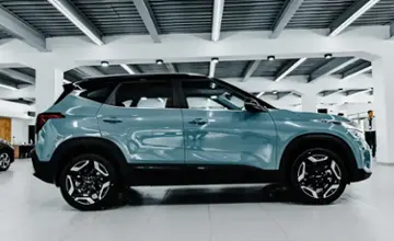 Kia Seltos 2023 года за 11 790 000 тг. в Усть-Каменогорск фото 3