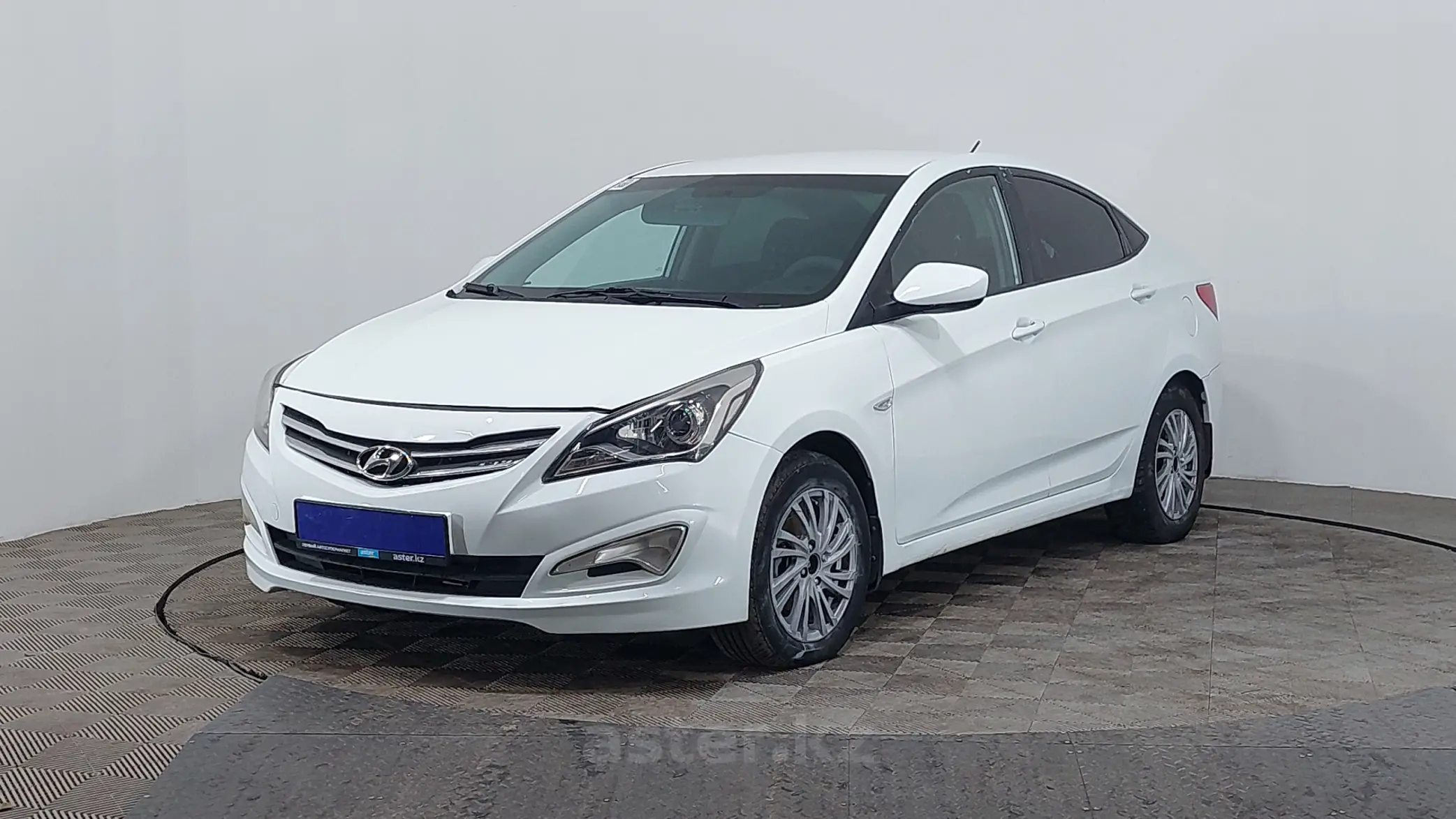 Hyundai Accent 2015