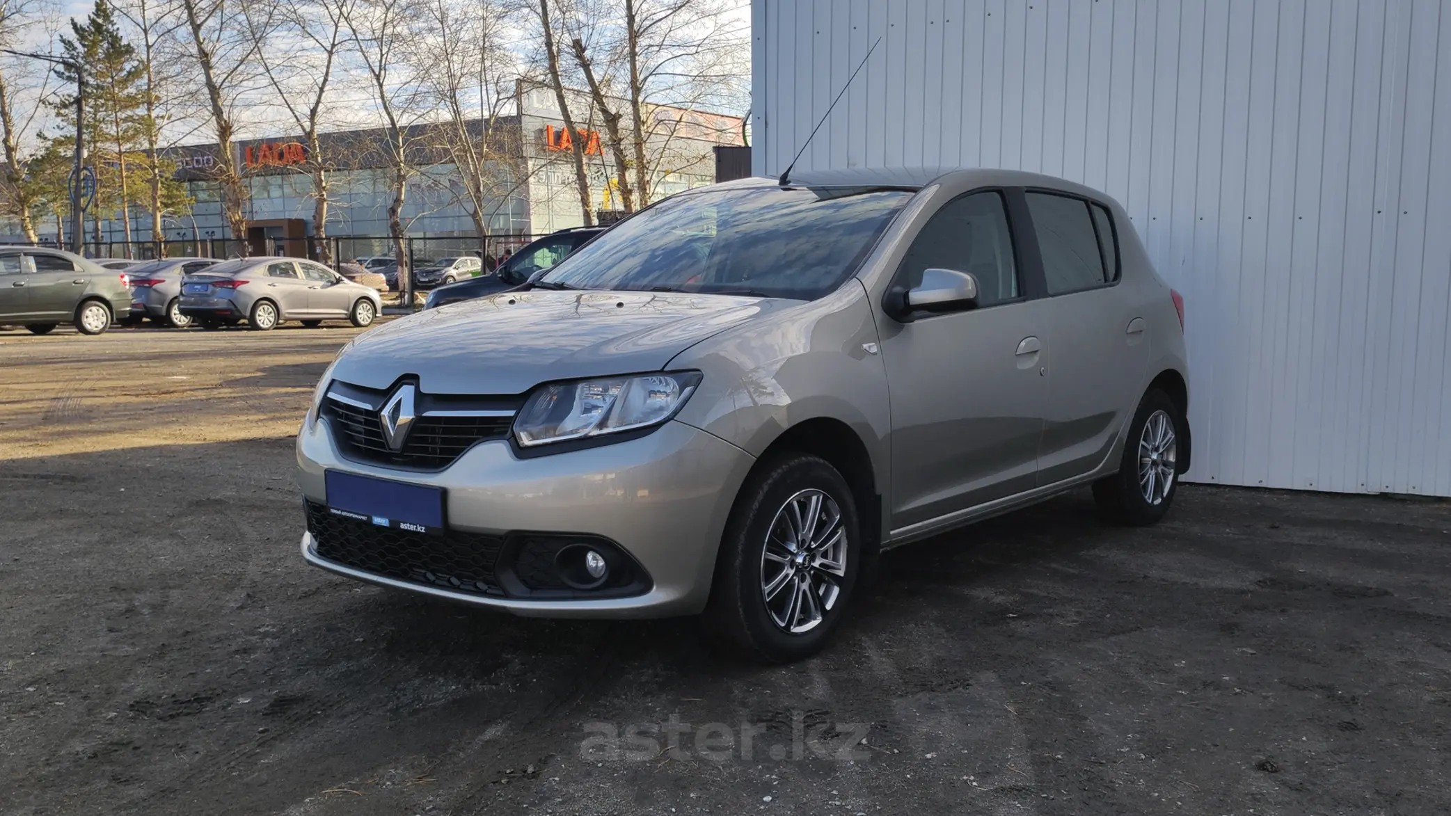 Renault Sandero 2015