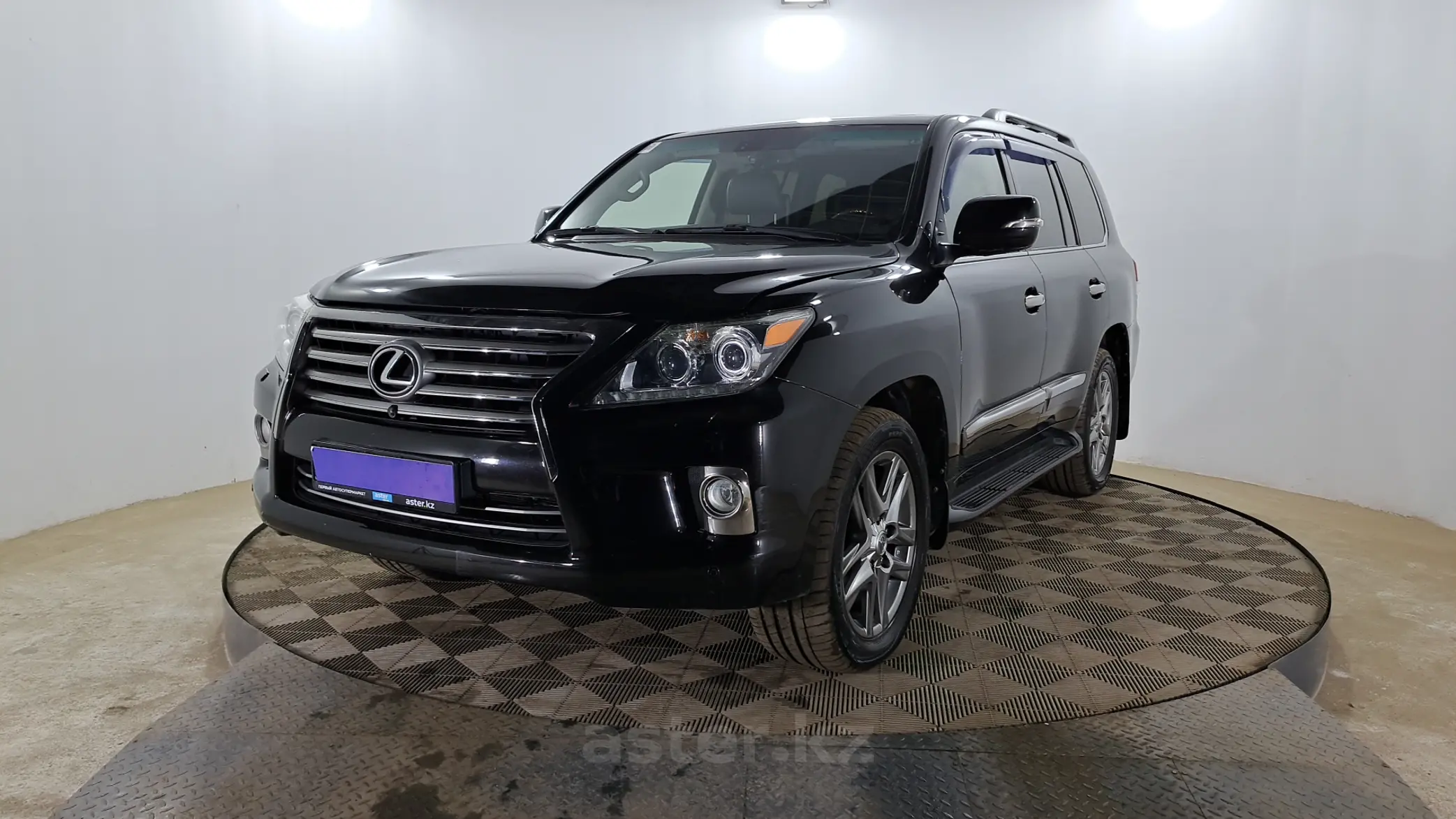 Lexus LX 2012