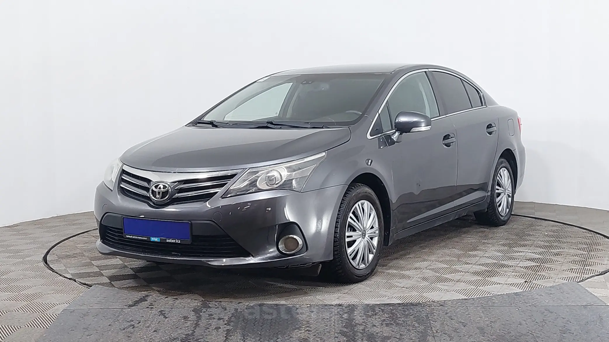 Toyota Avensis 2013