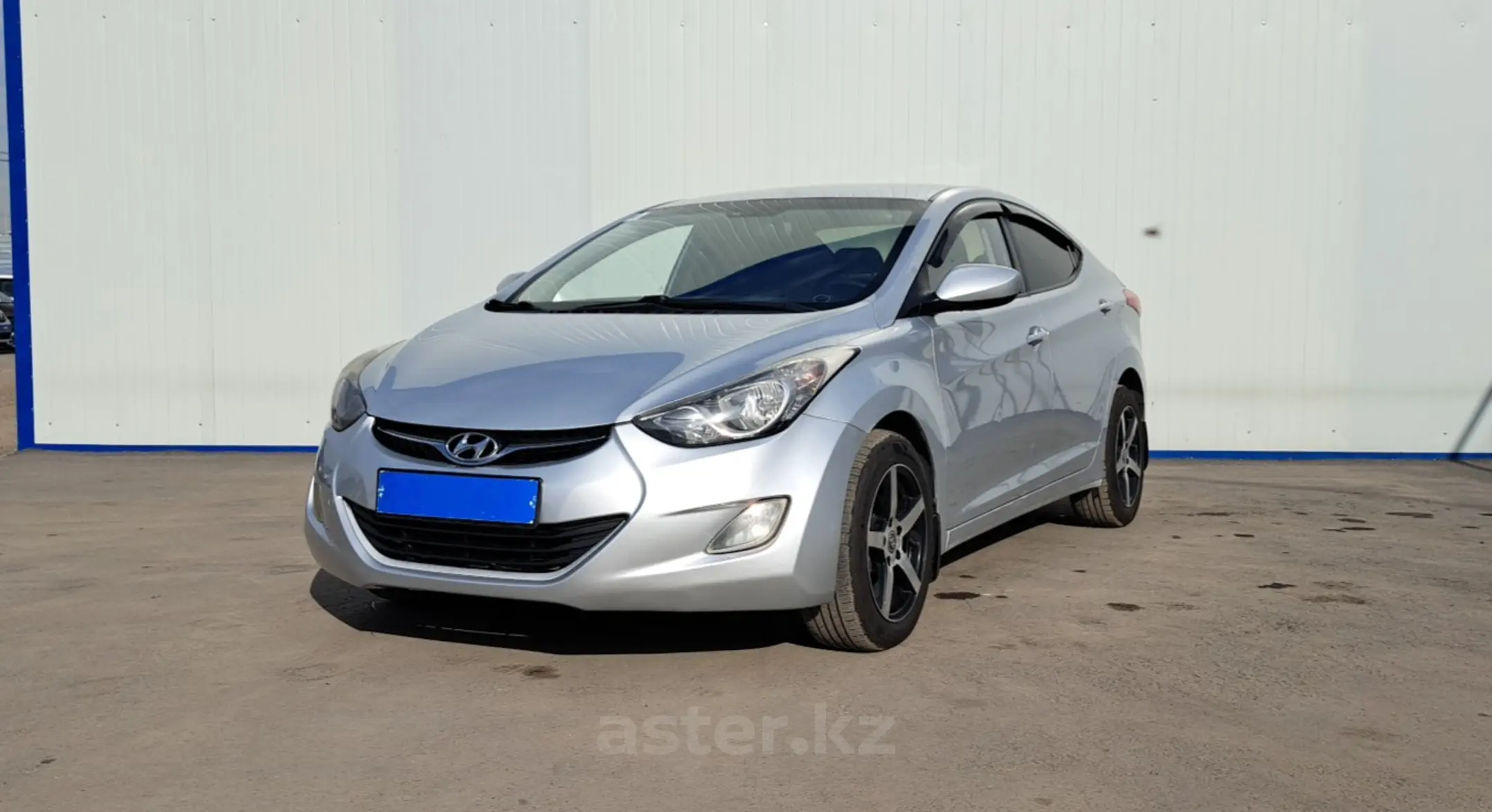 Hyundai Elantra 2013