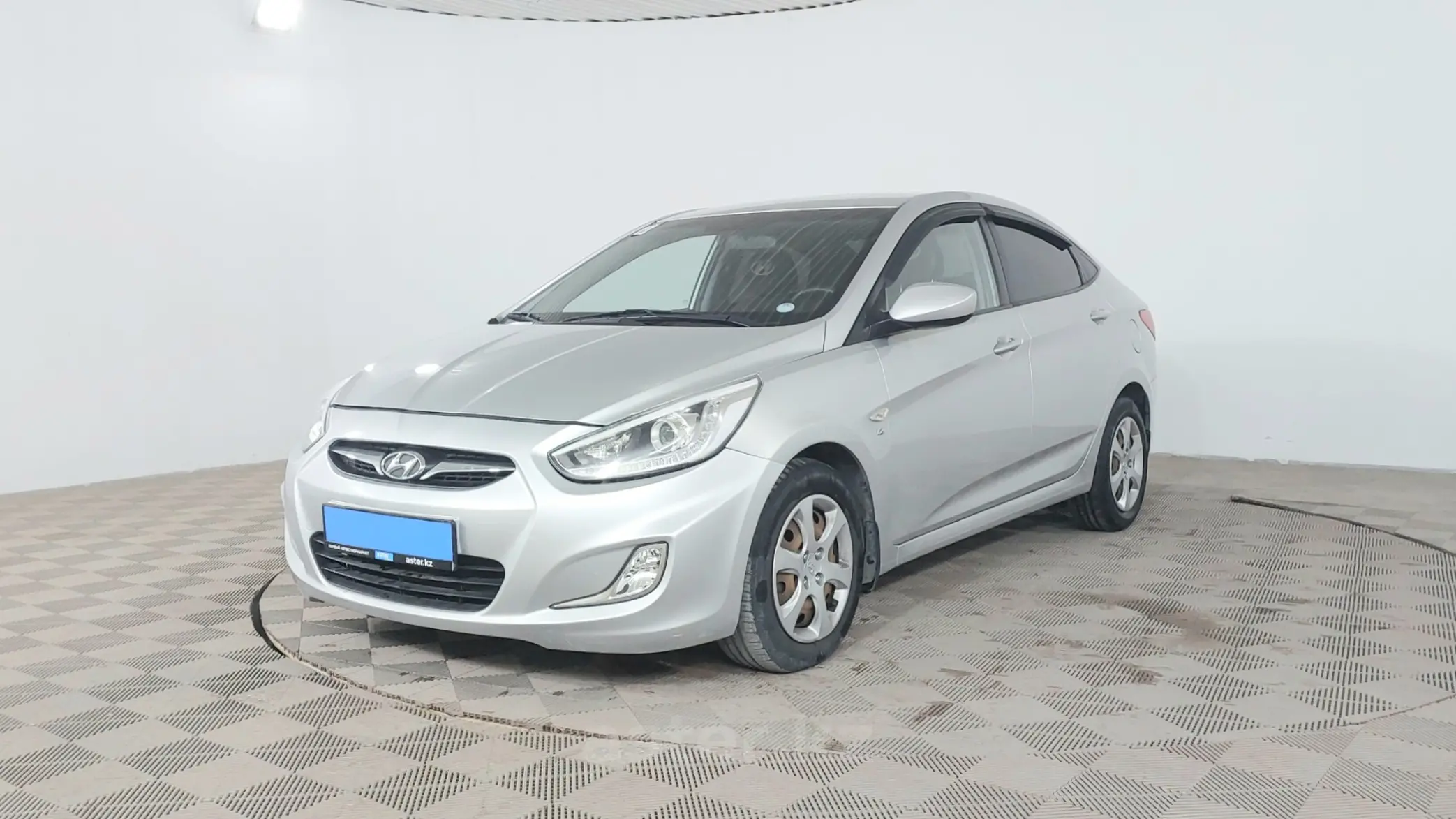 Hyundai Accent 2013