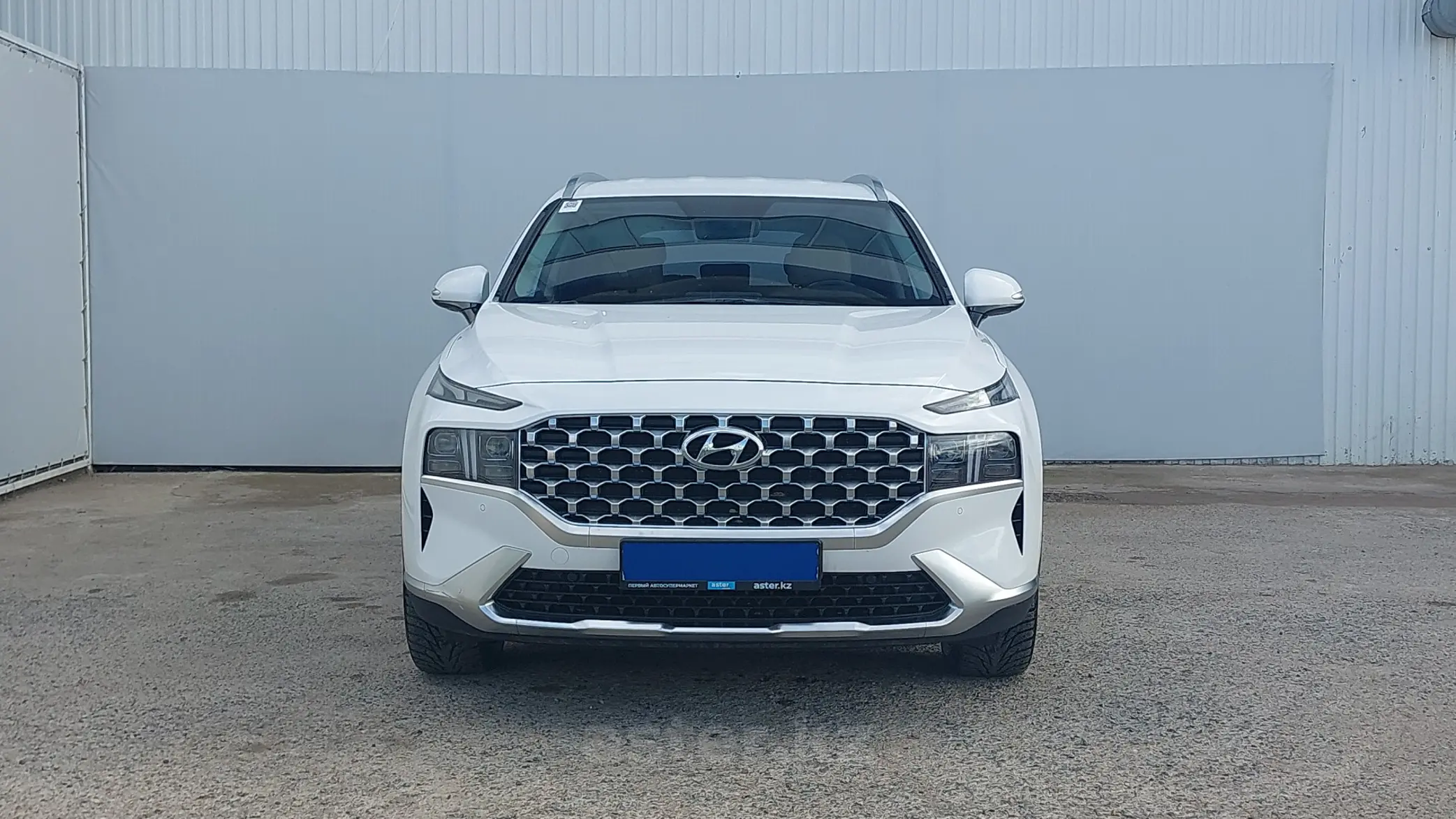 Купить Hyundai Santa Fe 2021 года в Уральске, цена 15490000 тенге. Продажа  Hyundai Santa Fe в Уральске - Aster.kz. №272494