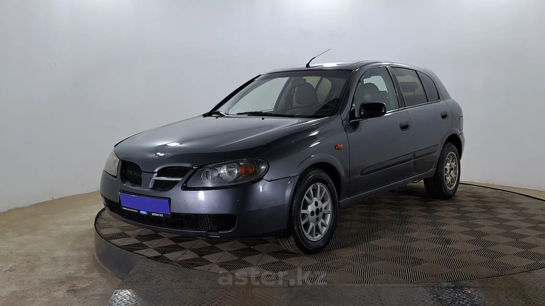 Nissan Almera 2002