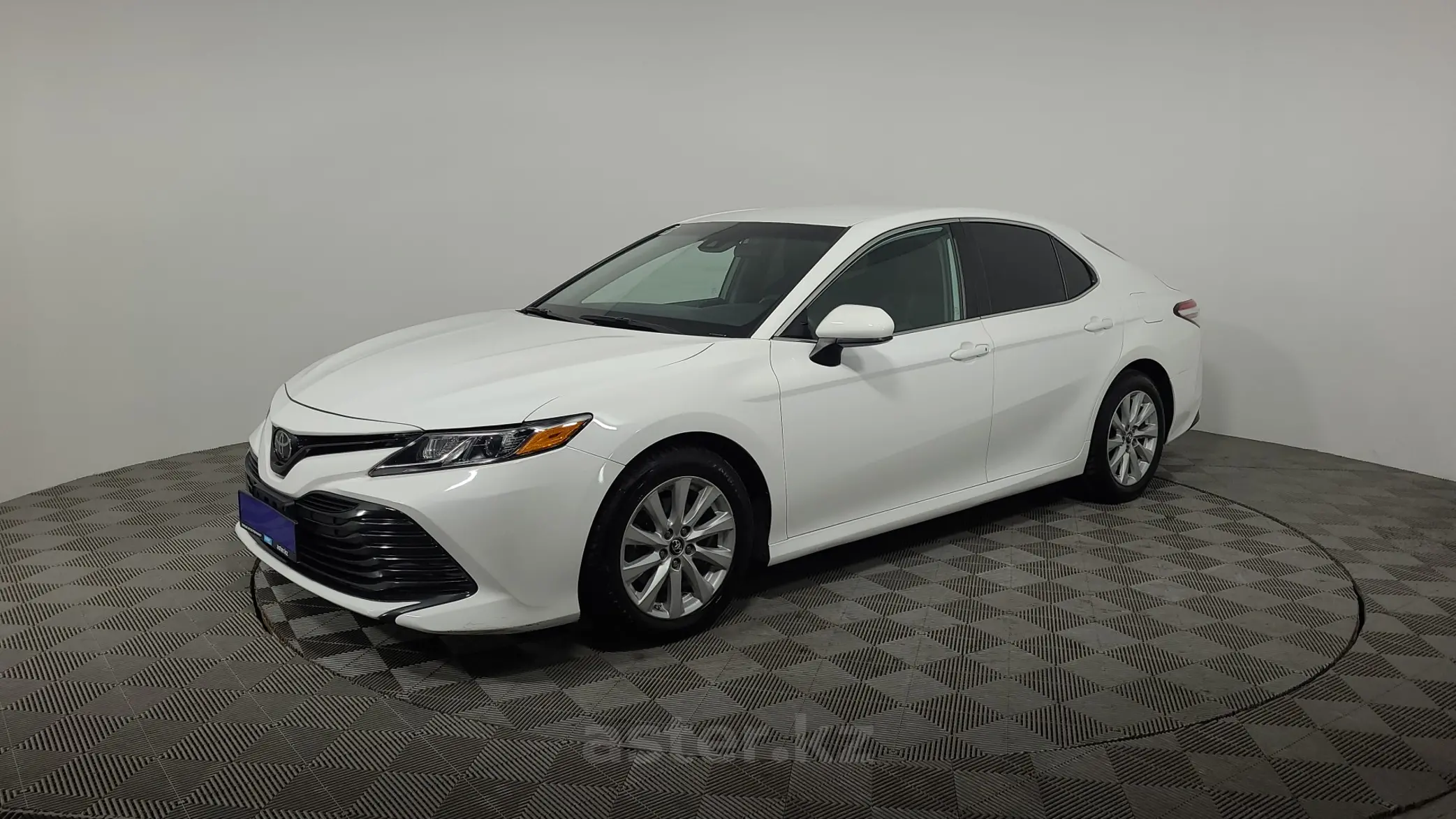 Toyota Camry 2019