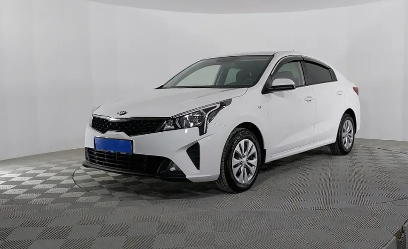 Kia Rio 2021 года за 8 989 000 тг. в Актау