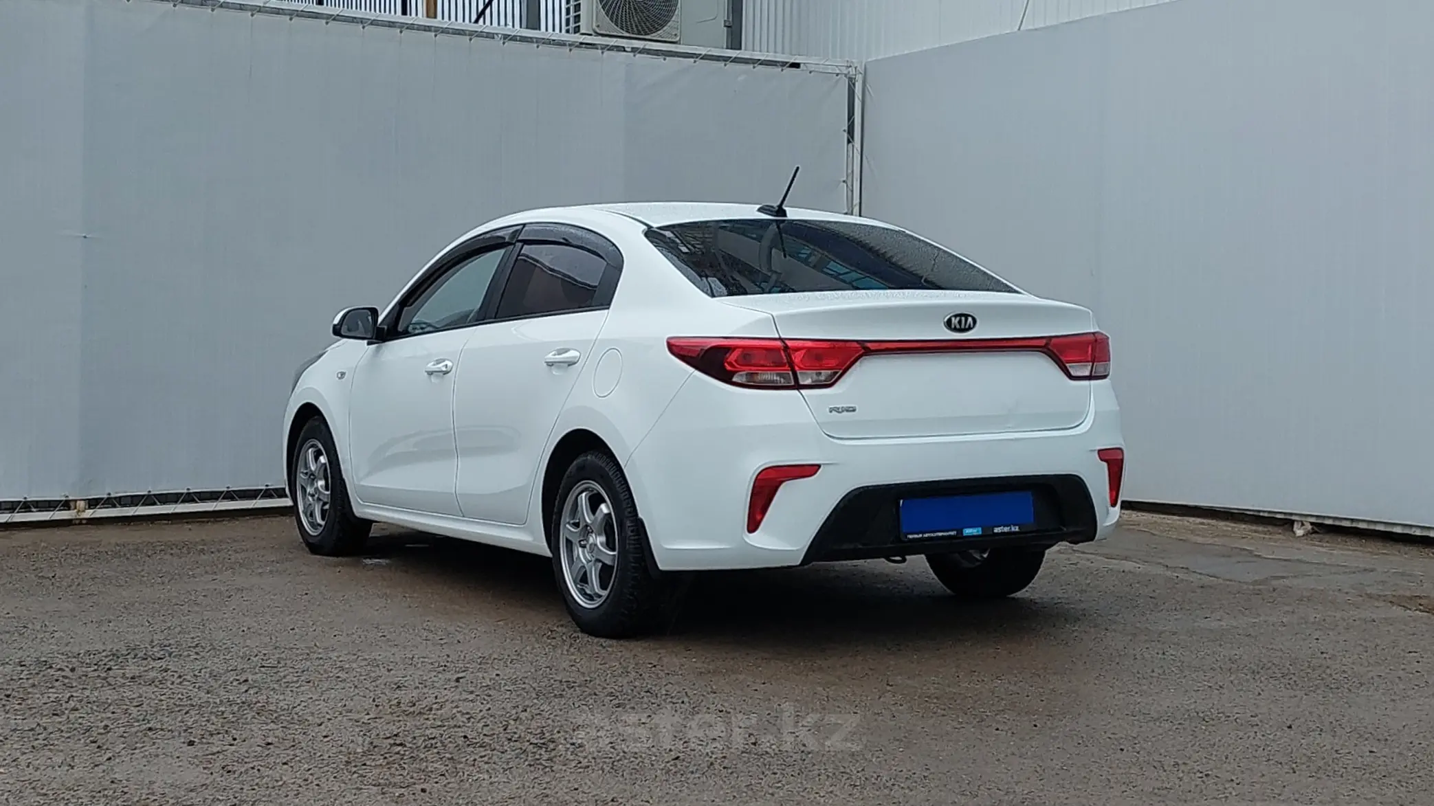 Купить Kia Rio 2018 года в Уральске, цена 7400000 тенге. Продажа Kia Rio в  Уральске - Aster.kz. №272687