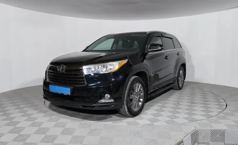 Toyota Highlander 2014 года за 17 895 000 тг. в Актау