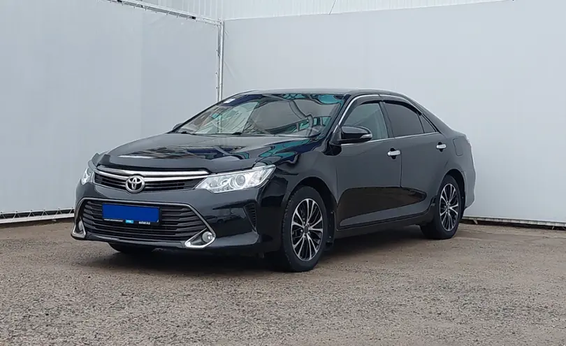 Toyota Camry 2015 года за 9 490 000 тг. в Уральск